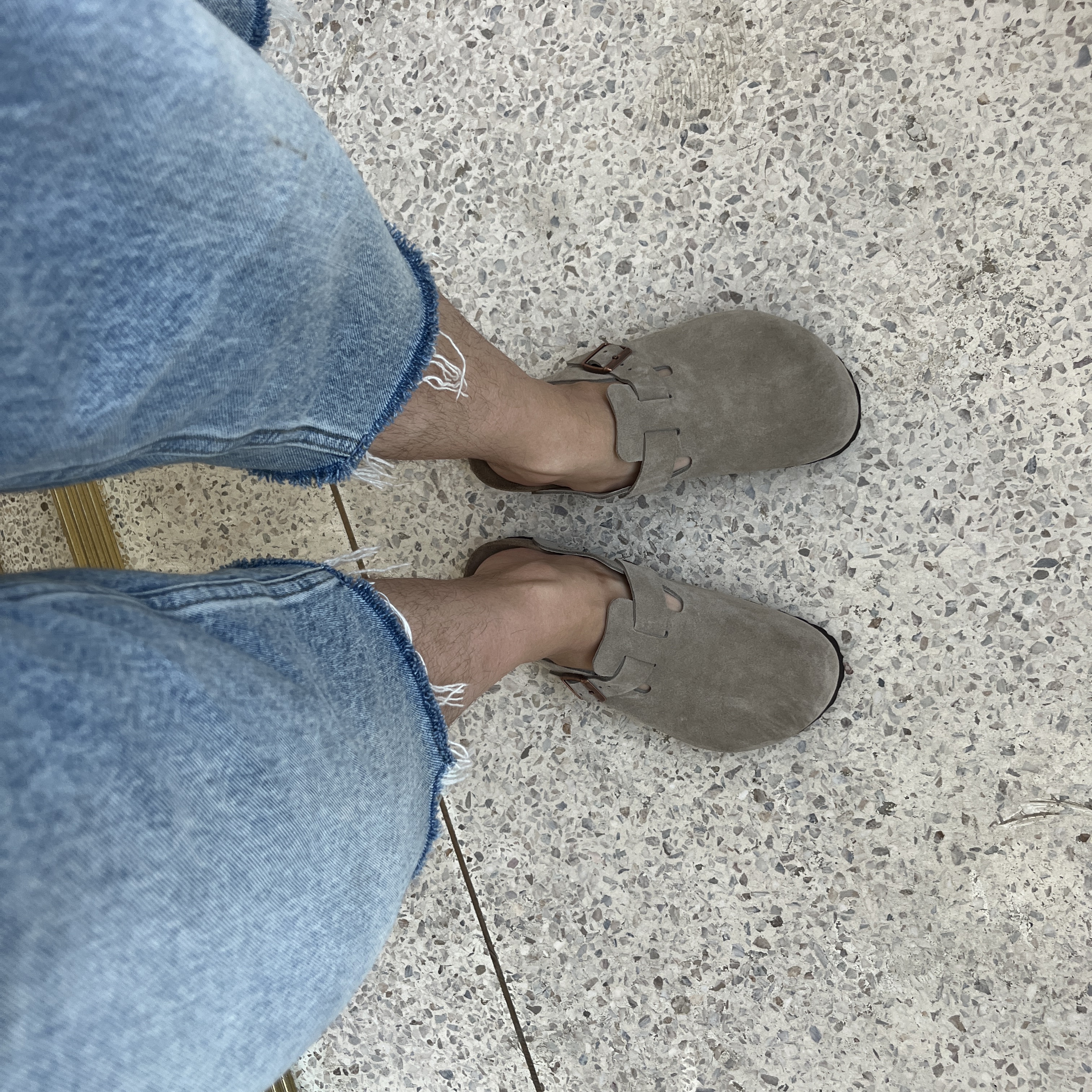 Birkenstock Boston Soft Footbed Taupe - Regular 착용 스타일