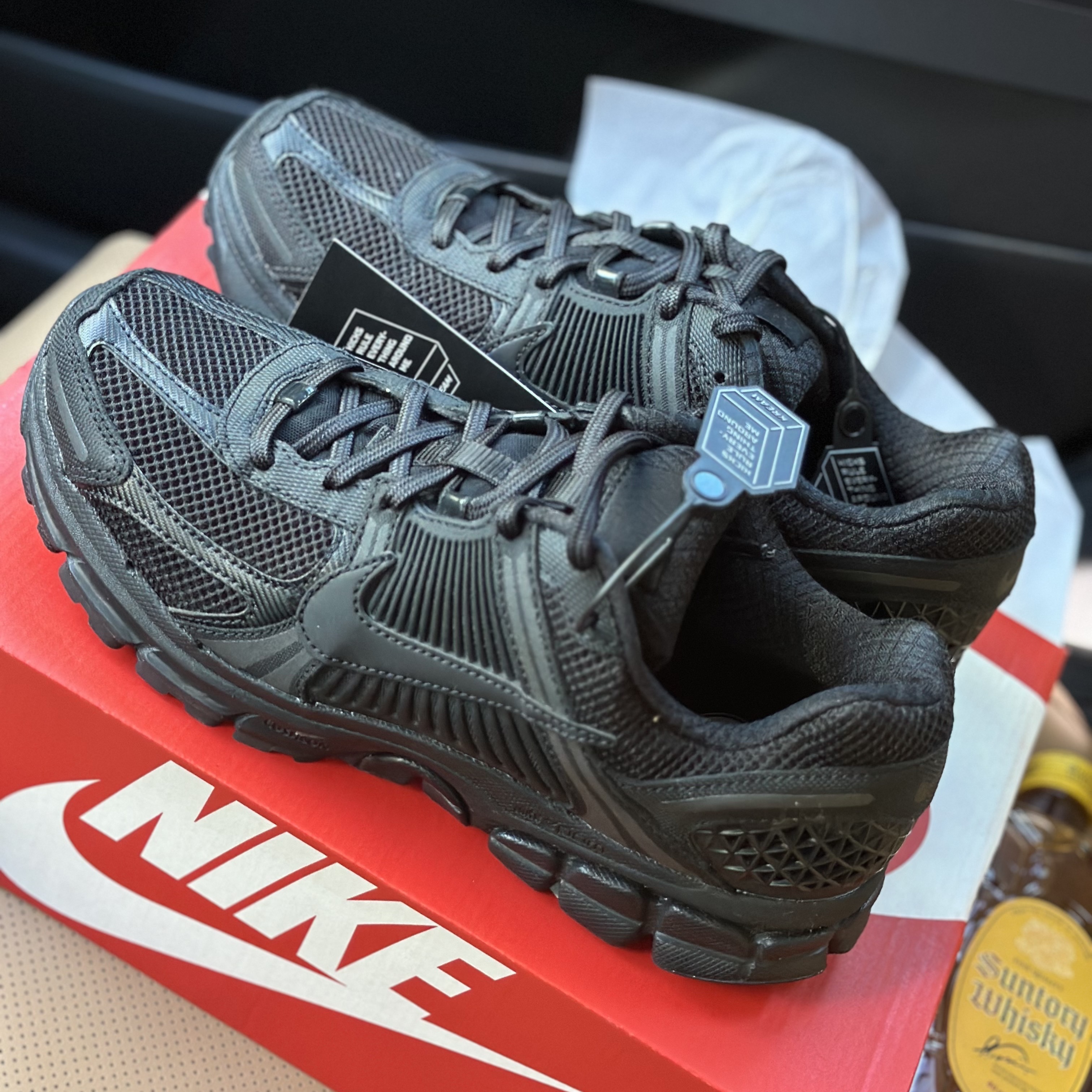 Nike Zoom Vomero 5 SP Black 착용 스타일