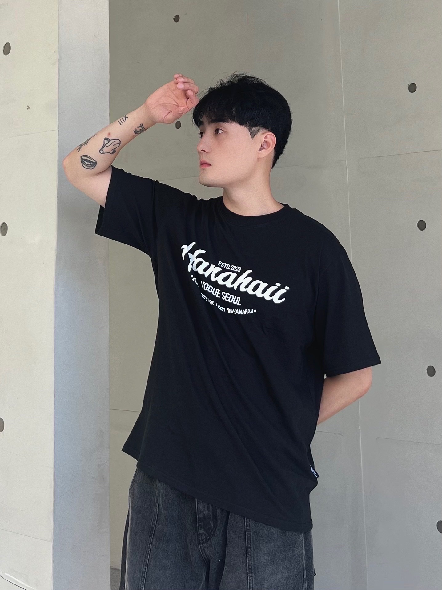 NON FLOOR Earnest Cargo Pants Black 착용 스타일 - 2