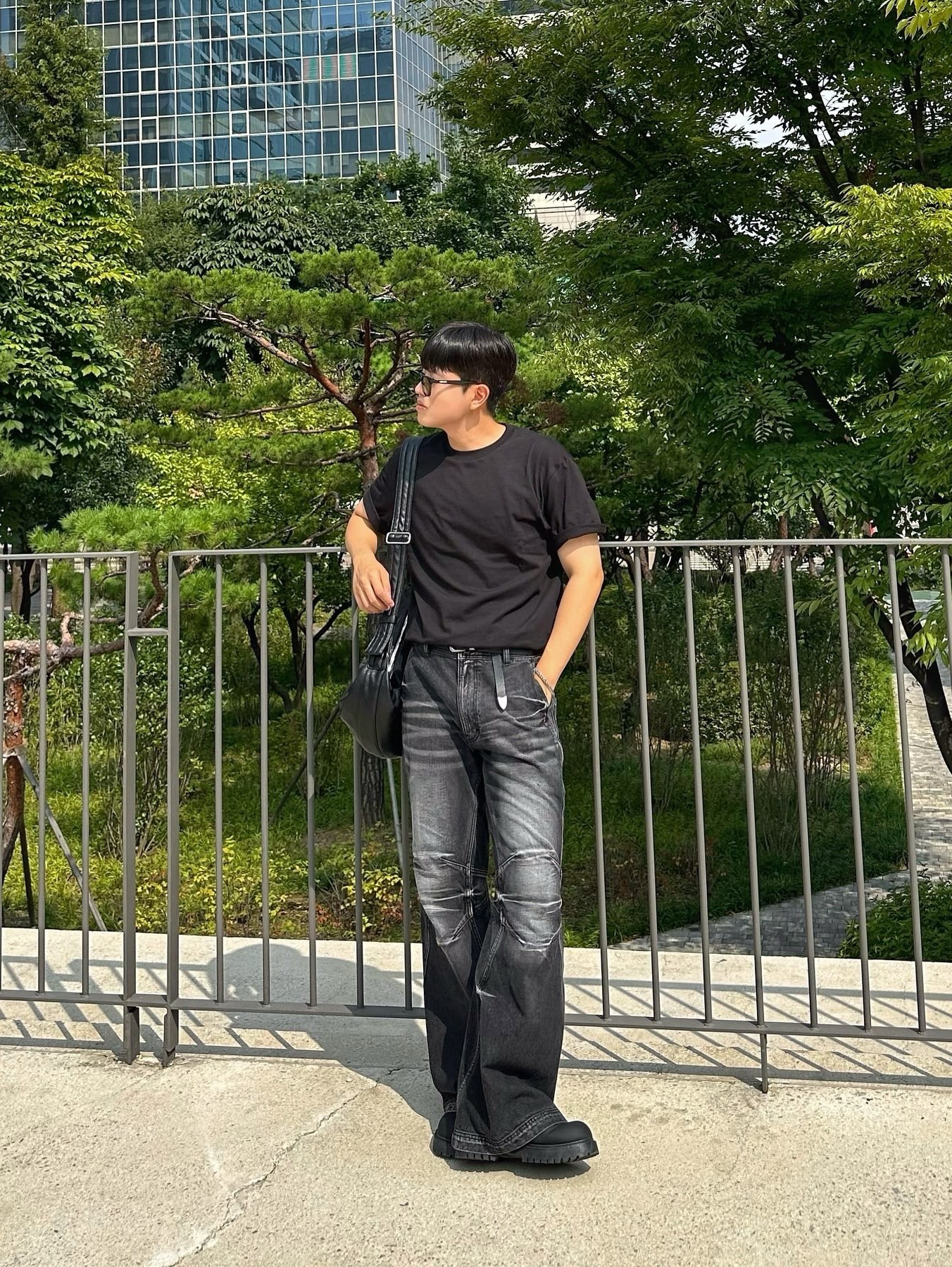 BLR Double Yoke Biker Washing Denim Pants Black (RENEW.) 착용 스타일