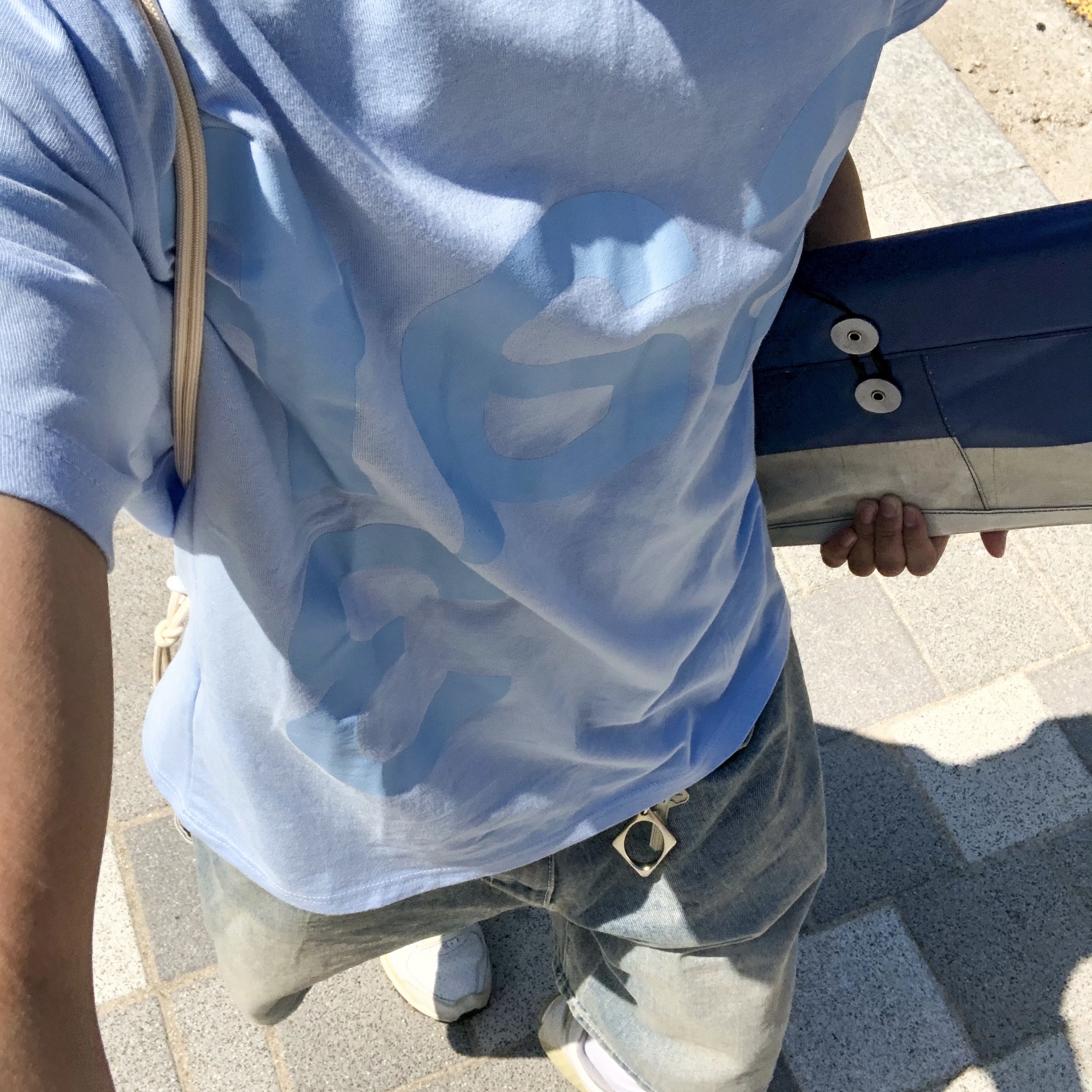 [예약 배송][KREAM 단독] Safarispot Basic Safari T-Shirt Sky, New Balance x Thisisneverthat 860v2 White 착용 스타일