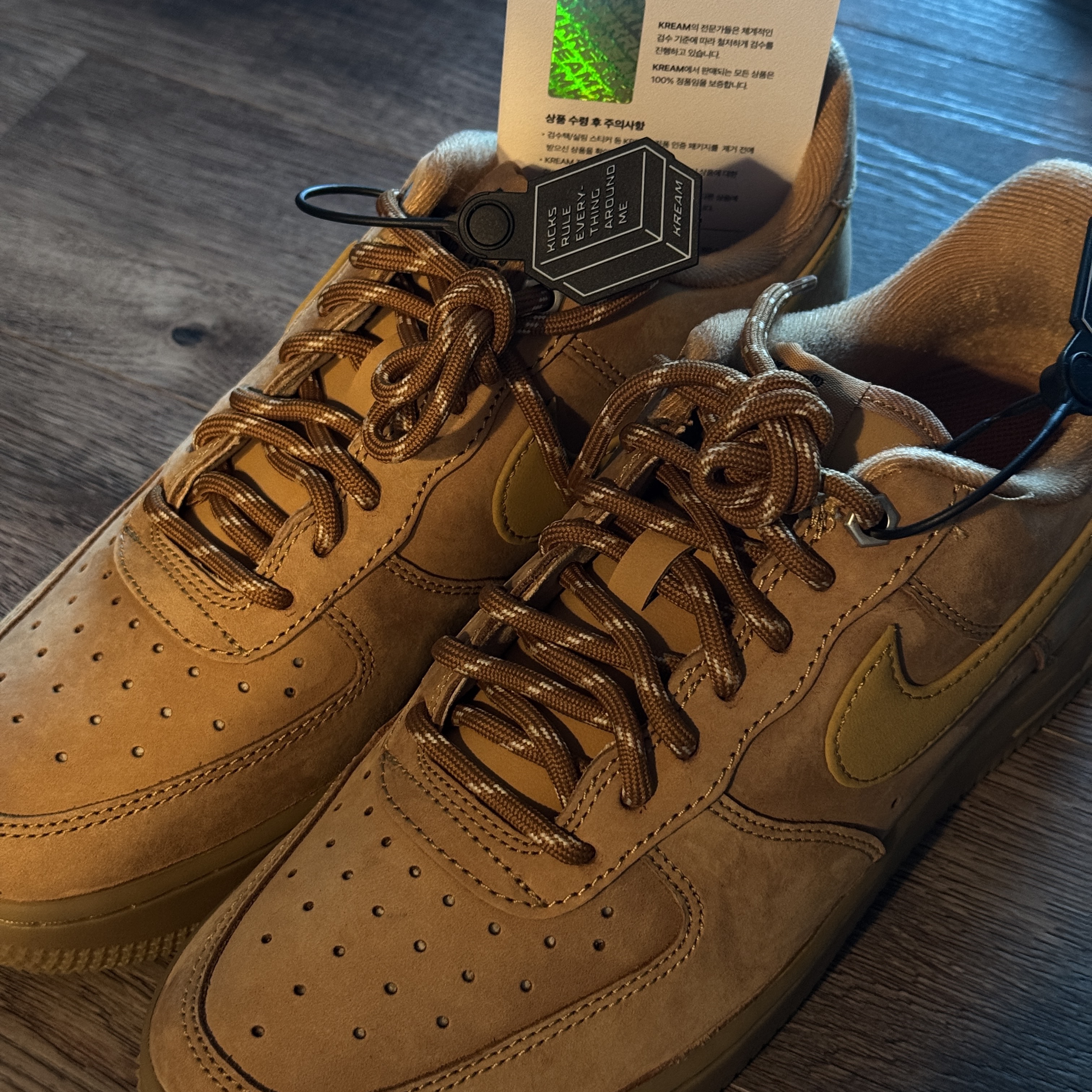 (W) Nike Air Force 1 '07 WB Flax Wheat 착용 스타일