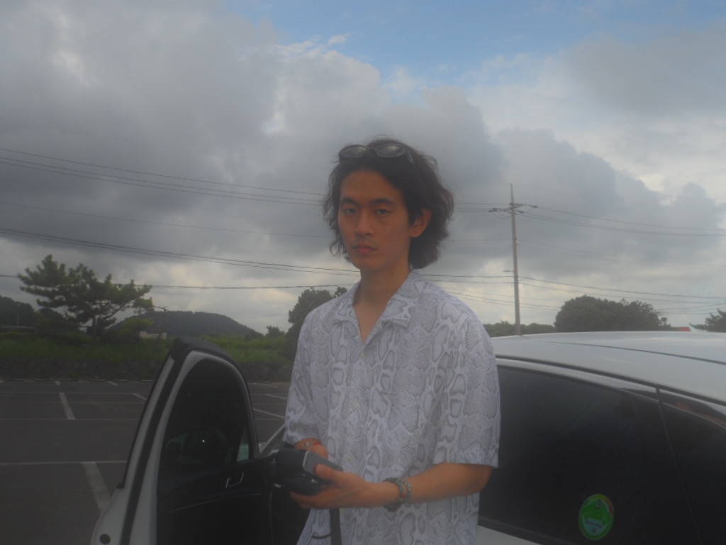 Supreme Snake S/S Shirt White - 24SS 착용 스타일