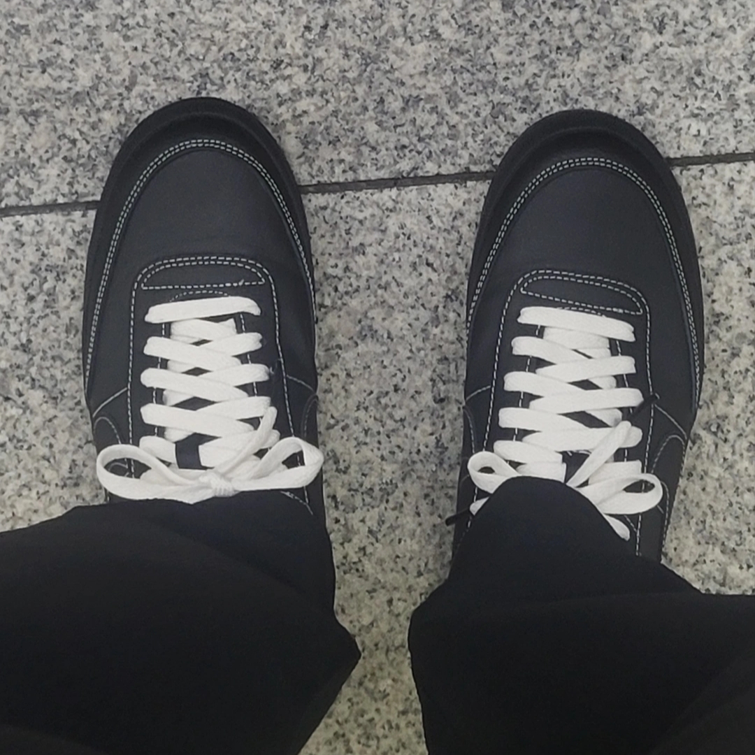 Nike Killshot 2 Black Phantom 착용 스타일