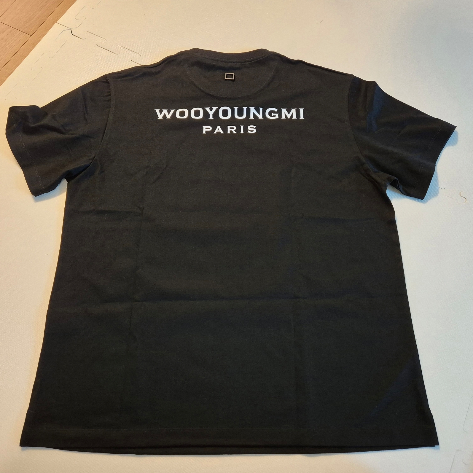 Wooyoungmi Cotton Back Logo T-Shirt Black - 24SS 착용 스타일