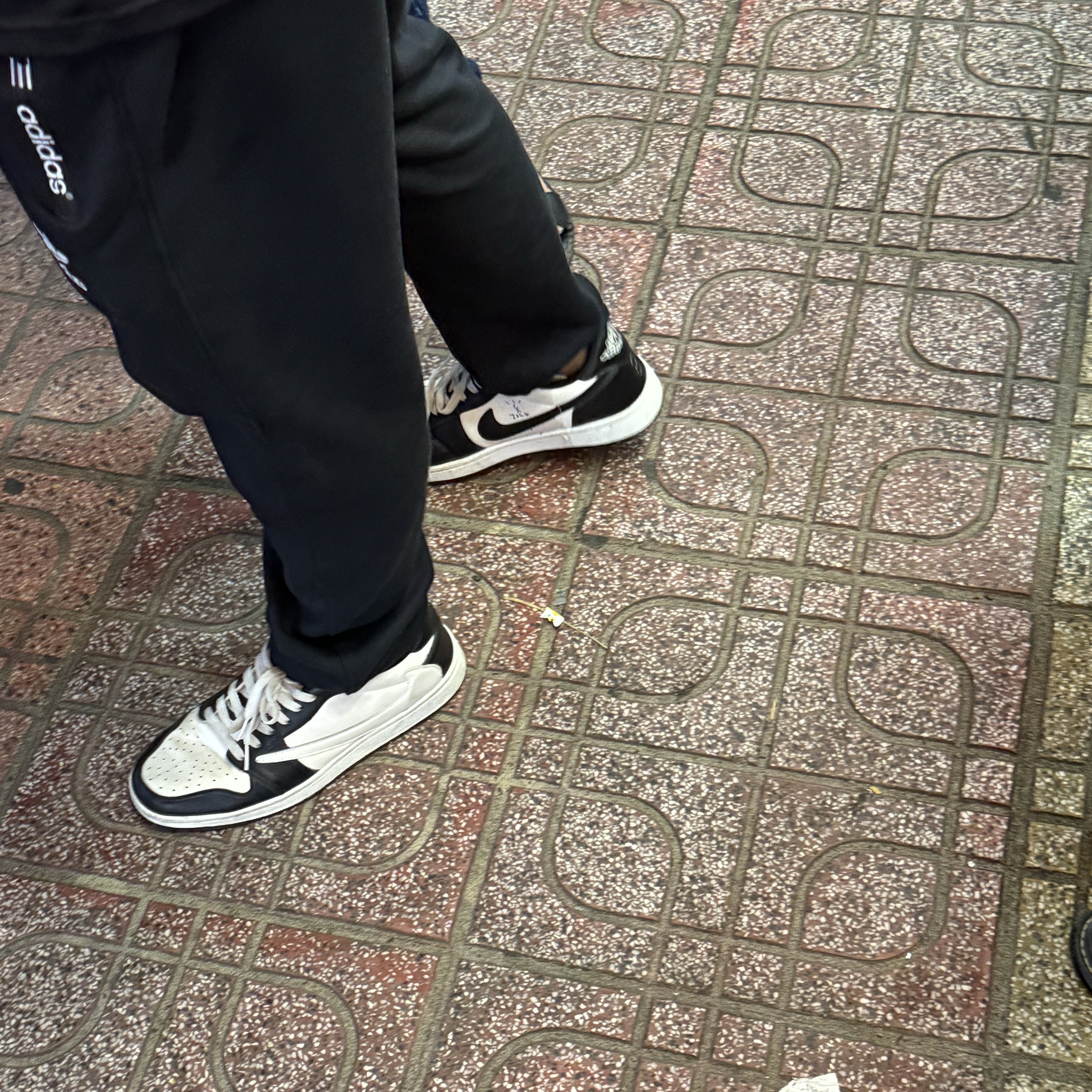 (W) Jordan 1 x Travis Scott Retro Low OG SP Canary, Jordan 1 x Travis Scott x Fragment Retro Low OG SP Military Blue 착용 스타일