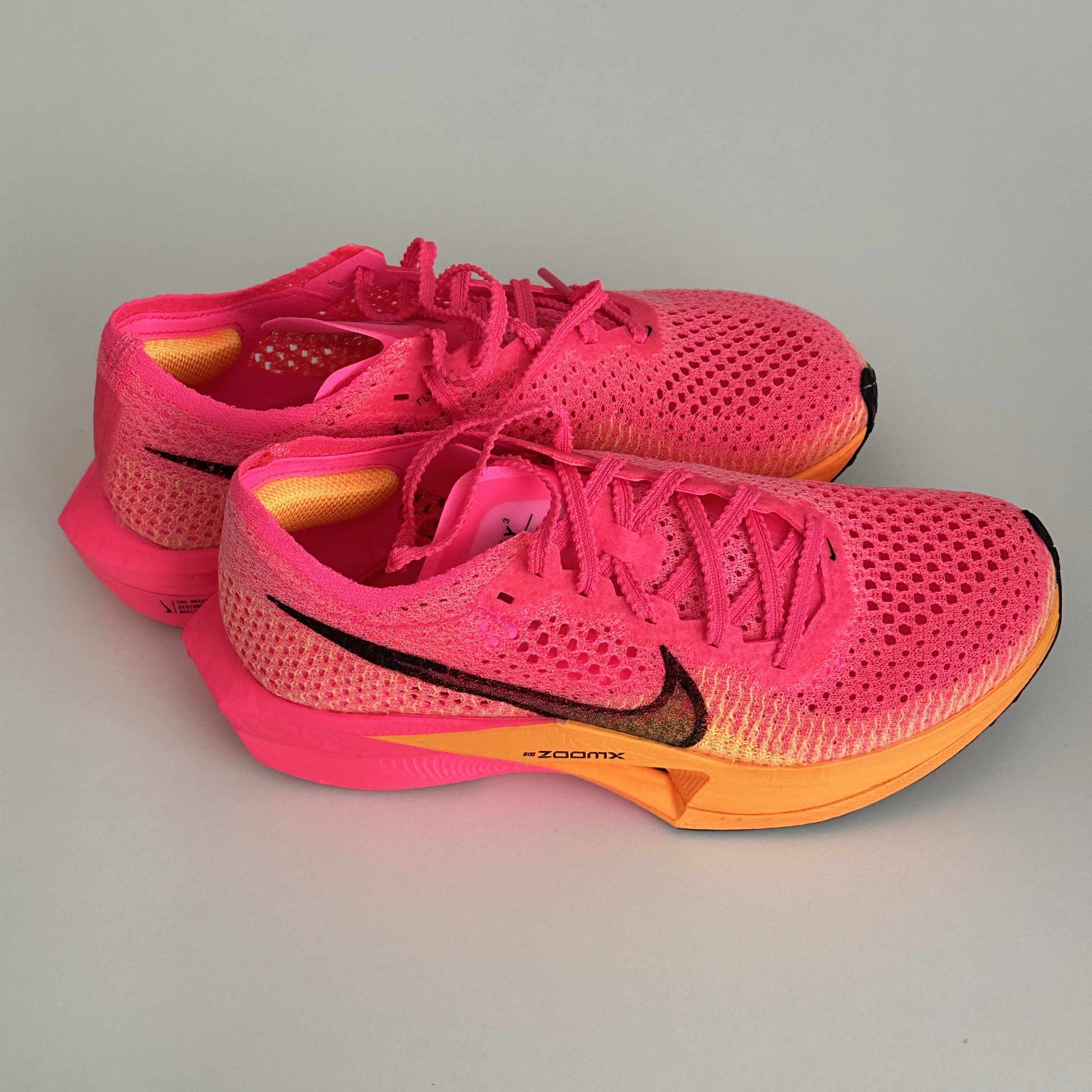 (W) Nike ZoomX Vaporfly Next% 3 Hyper Pink Laser Orange 착용 스타일 - 2