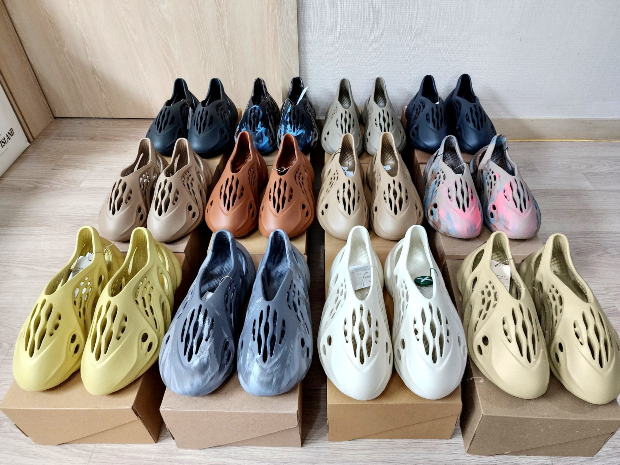 New Balance x Stone Island 574 Legacy Light Green 착용 스타일 - 2