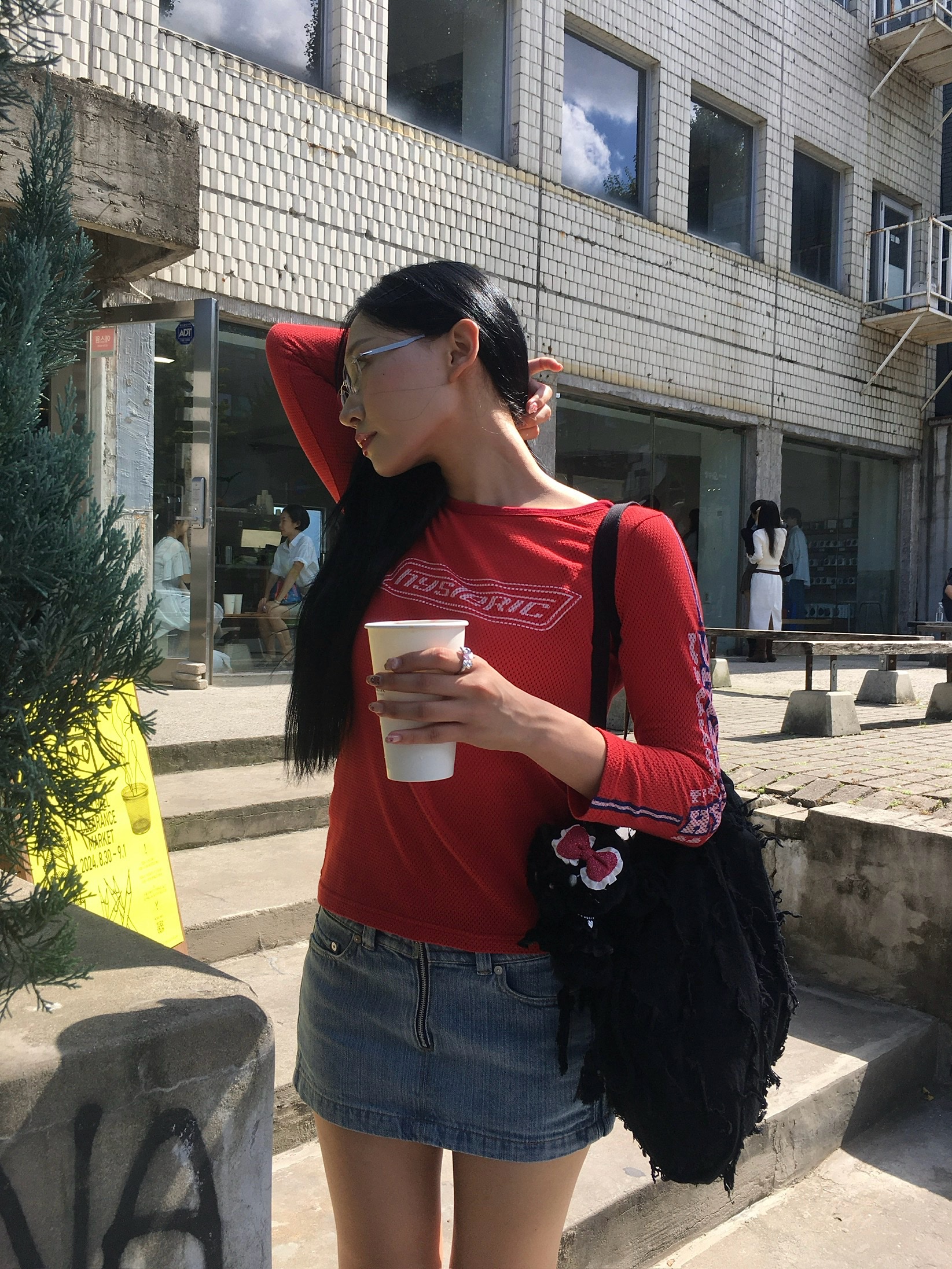 (W) Hysteric Glamour Vixen Girl T-Shirt Red 착용 스타일 - 2