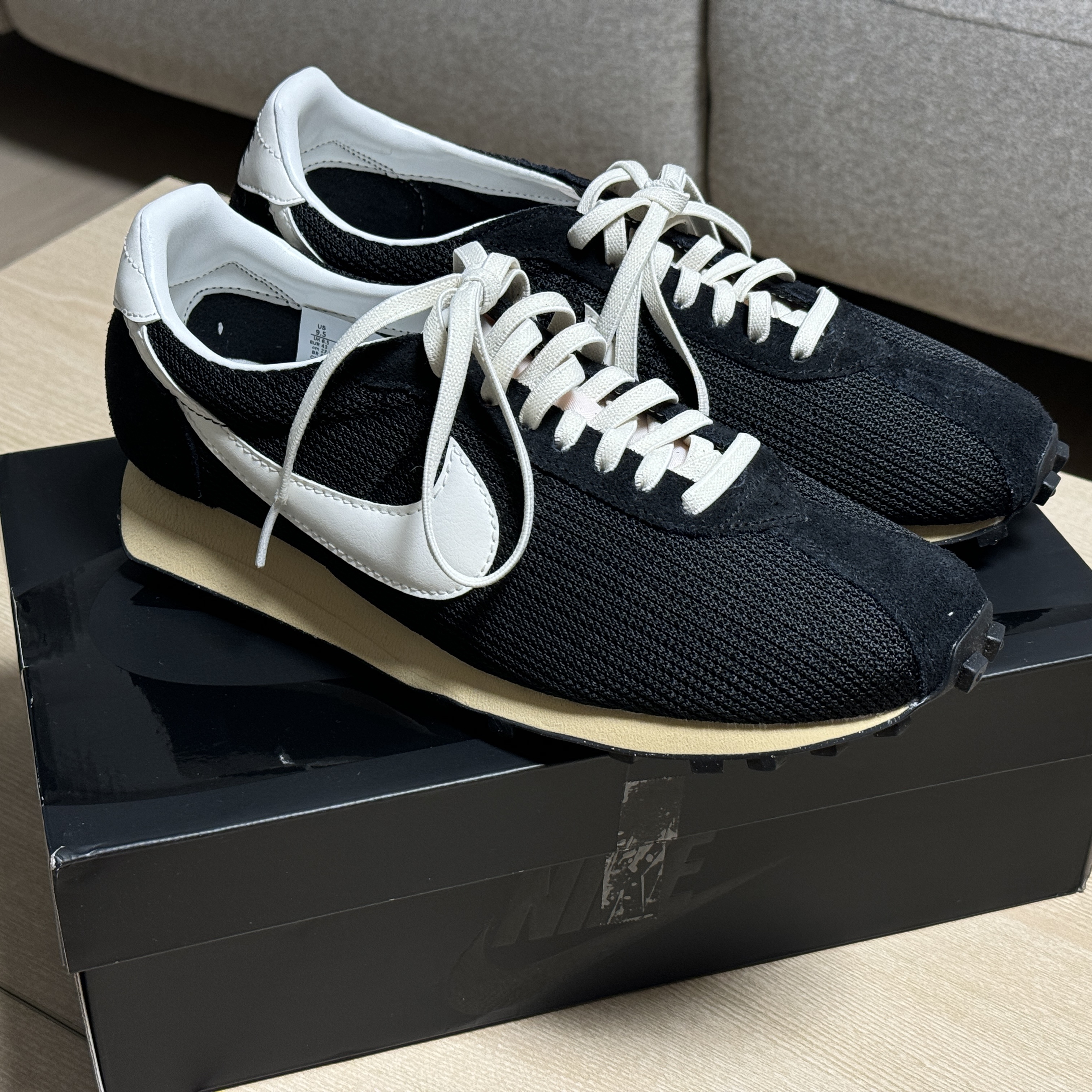 Nike LD-1000 SP Black and Sail 착용 스타일 - 2