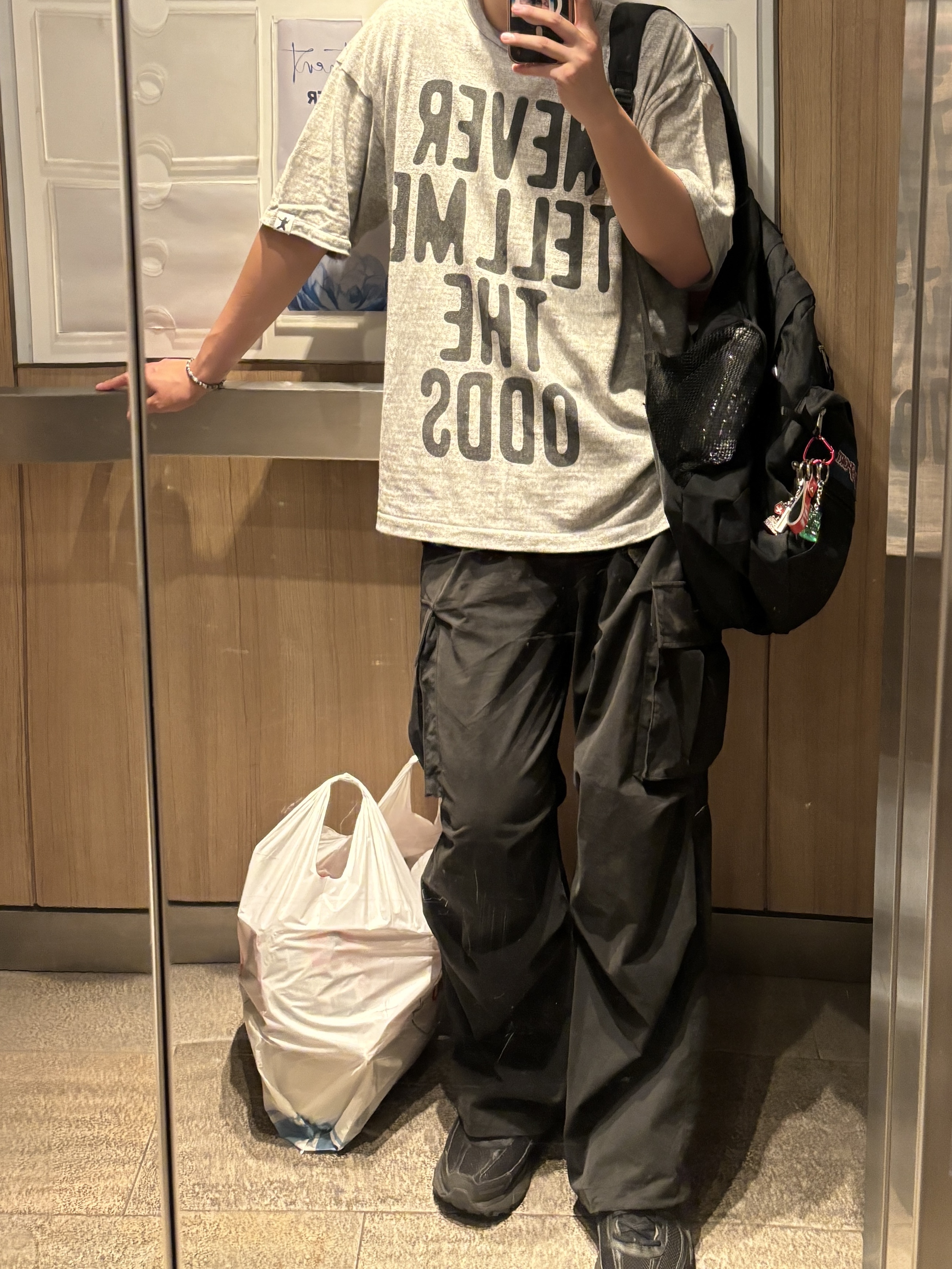 Nike Zoom Vomero 5 SP Black, Human Made Star Wars Graphic T-Shirt #2 Gray 착용 스타일