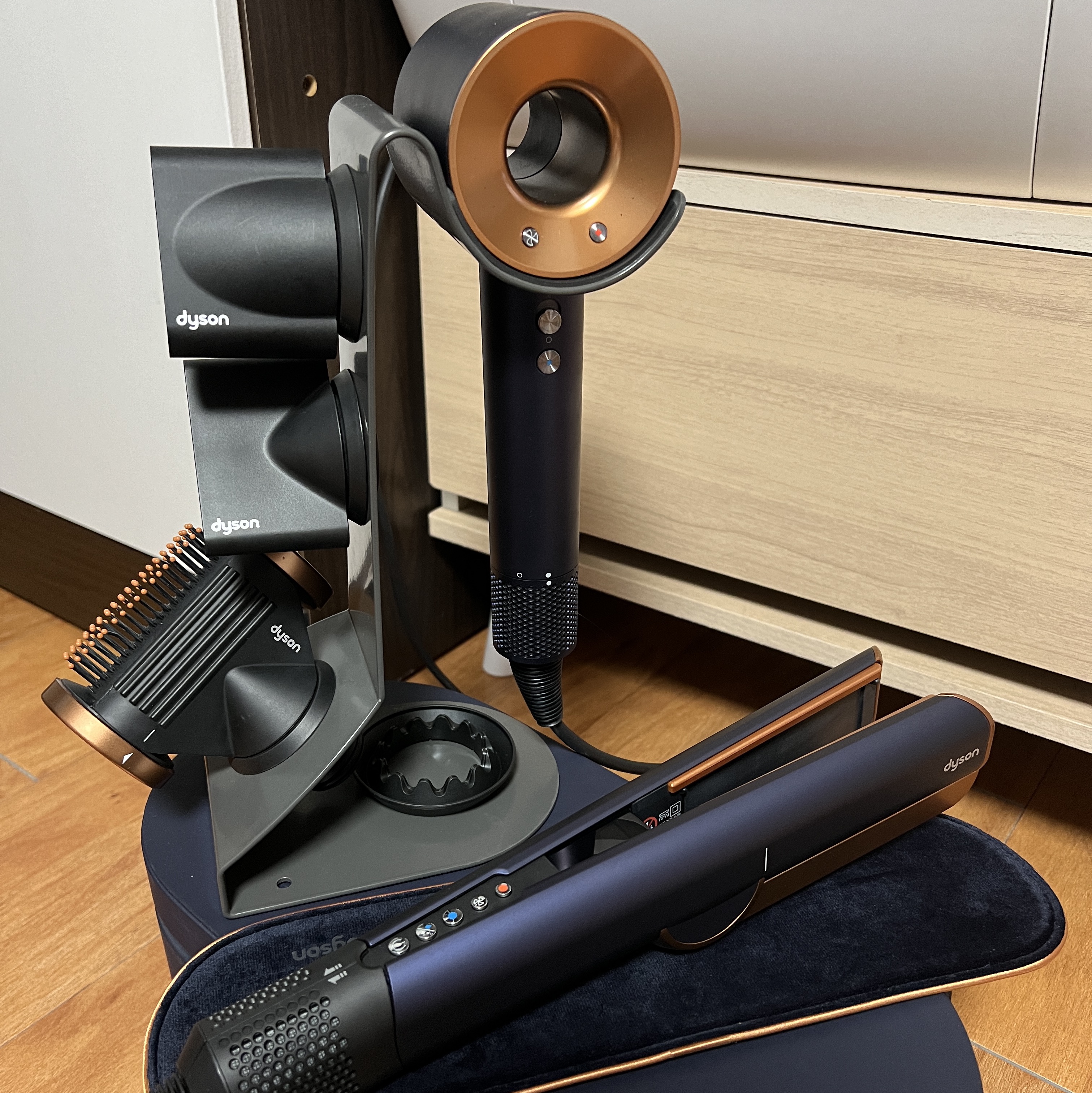 Dyson Airstraight Straightener Blue Copper (Korean Ver.) 착용 스타일 - 3