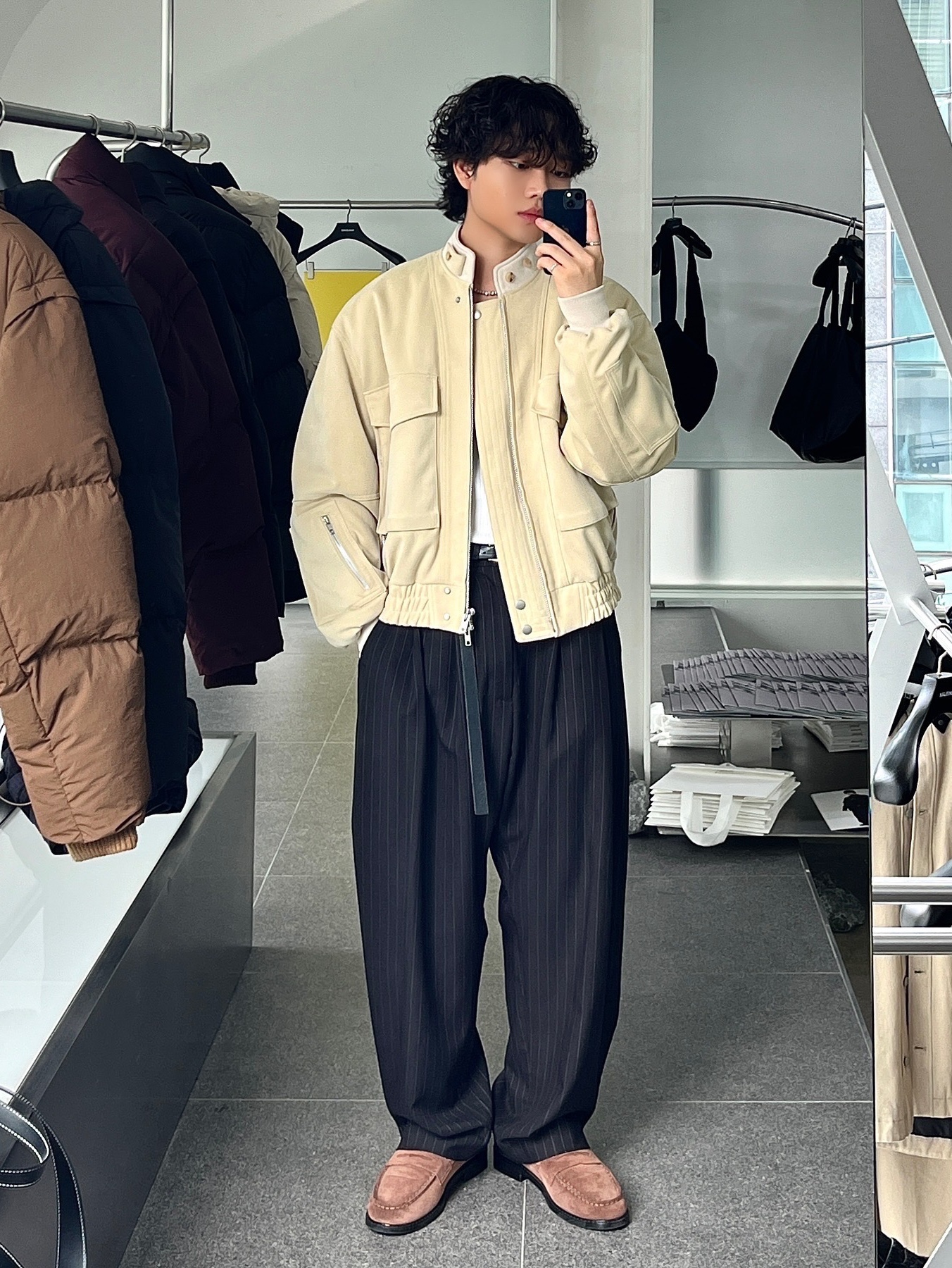 Haleine 3D Faux Suede Bomber Blouson Cream (VJ309), Haleine 3D Faux Suede Bomber Blouson Brown (VJ308) 착용 스타일