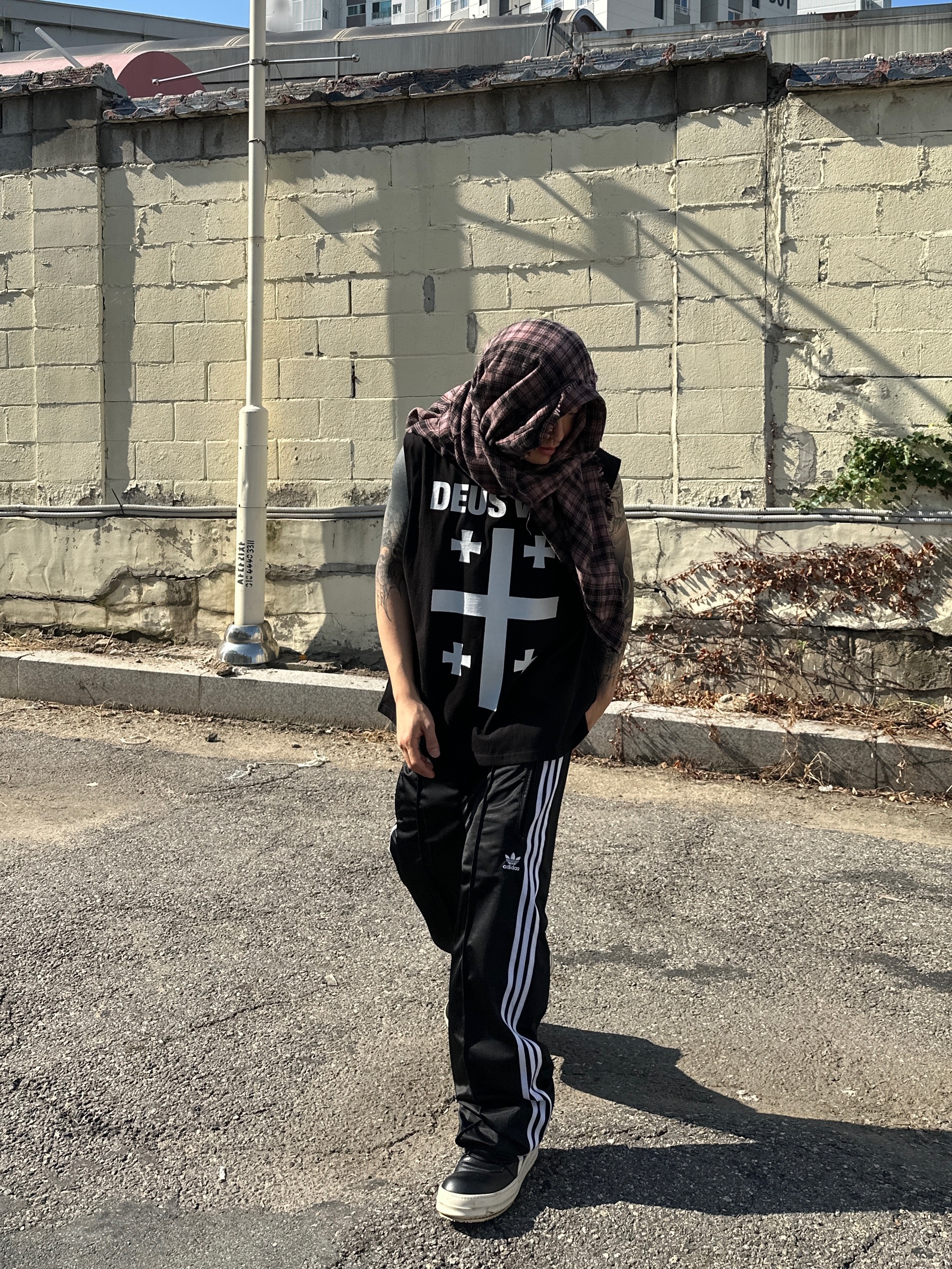 Adidas Adicolor Baggy Fit Firebird Track Pants Black - KR Sizing 착용 스타일 - 1