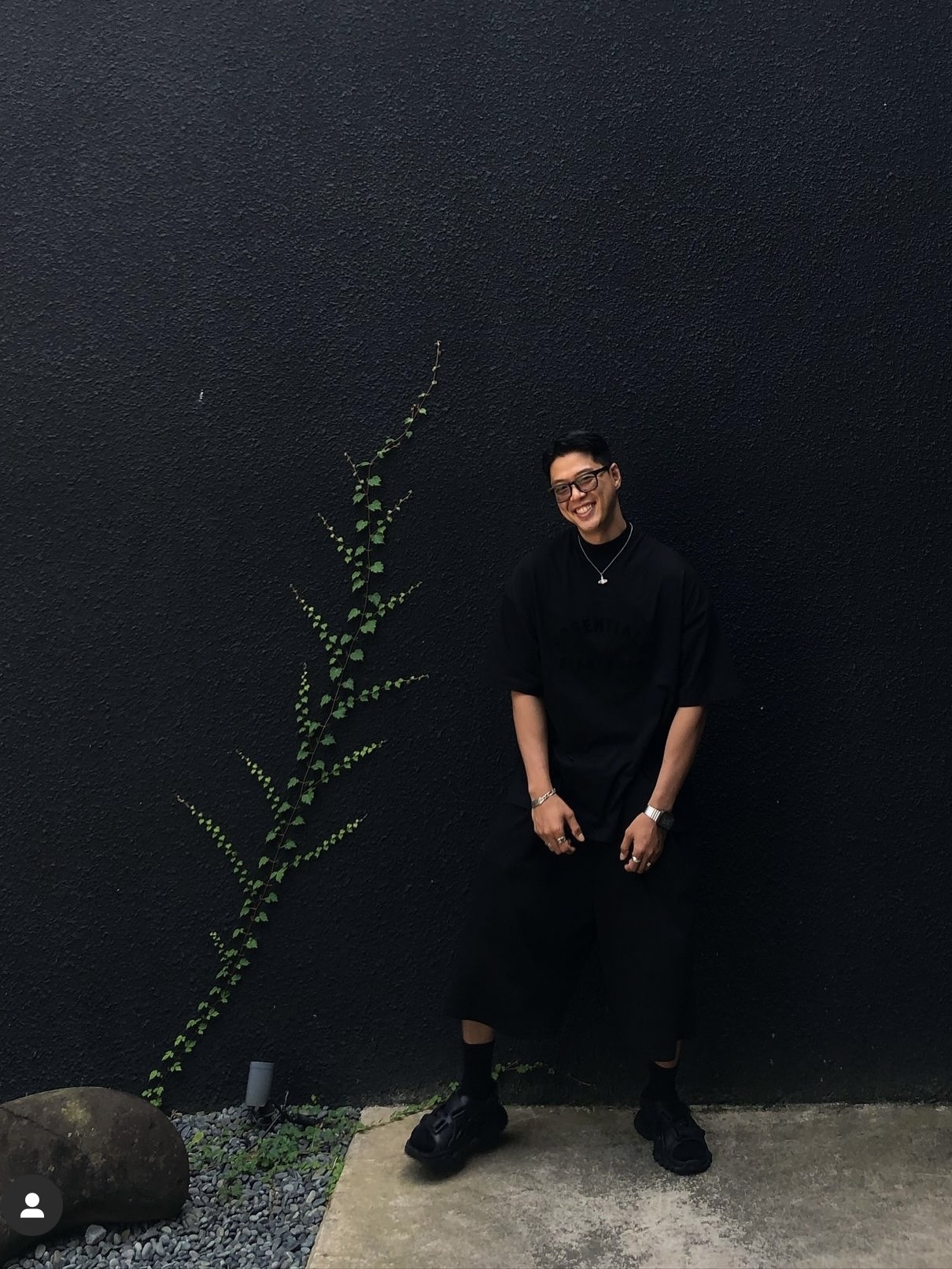 Essentials The Black Collection T-Shirt Black - 23SS, (W) Balenciaga Track Sandal Black 착용 스타일 - 1