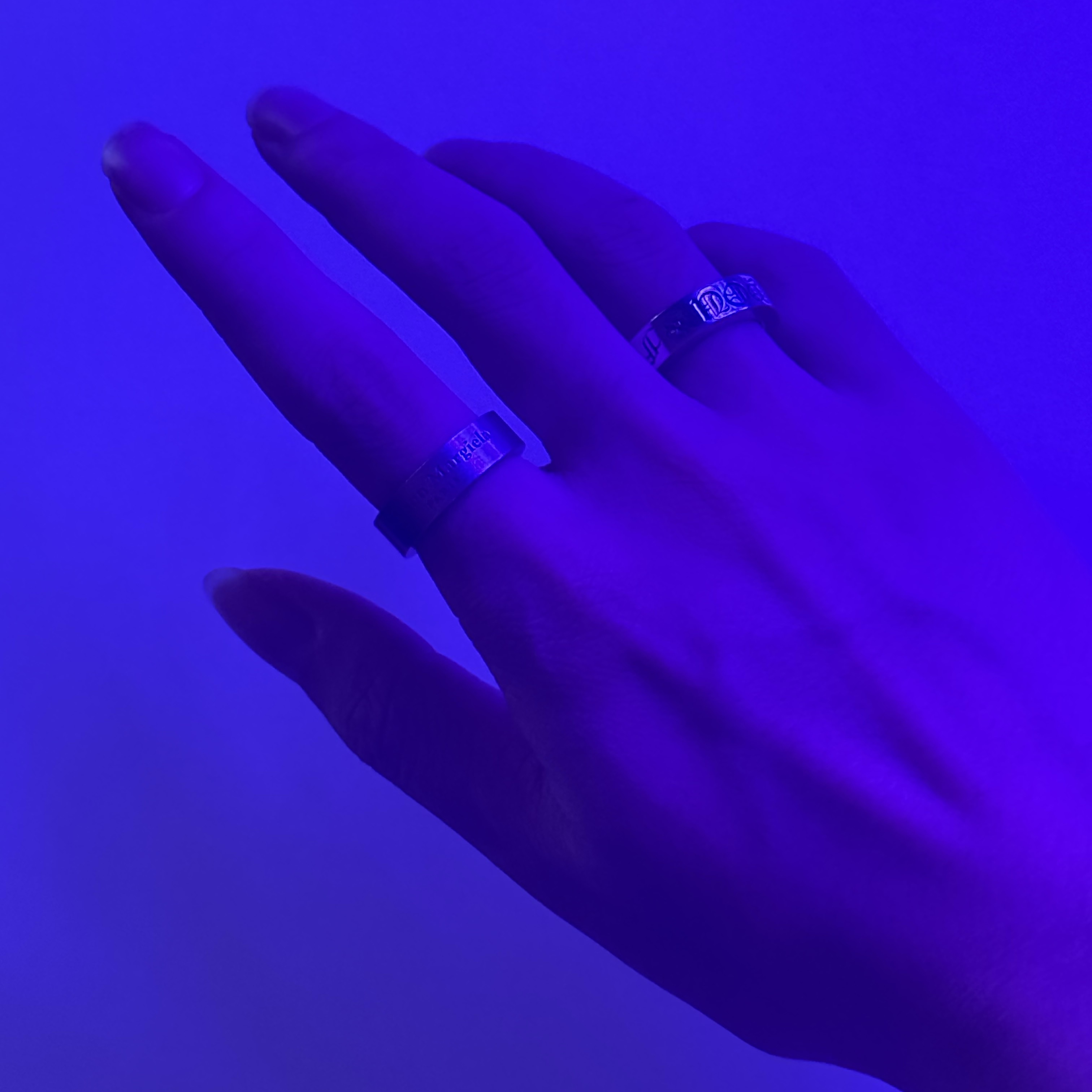 Maison Margiela Logo Ring Silver 착용 스타일