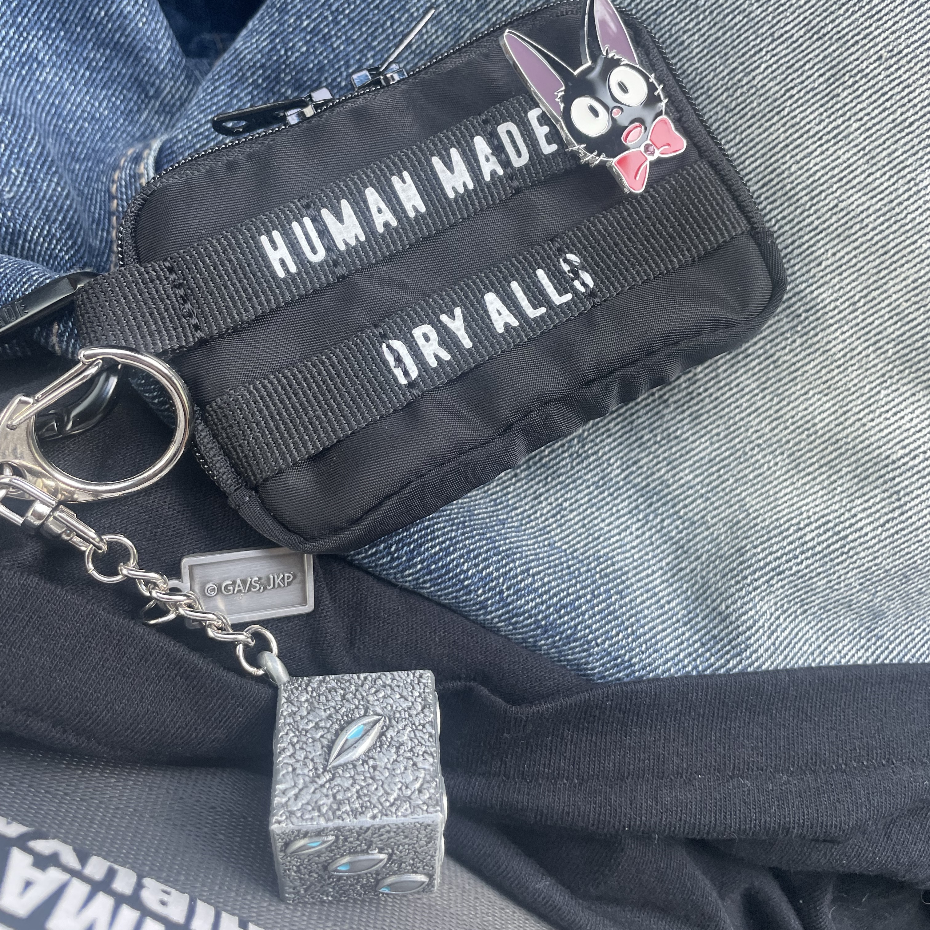 Jujutsu Kaisen Prison Realm Keyring, Human Made Military Card Case Black 착용 스타일
