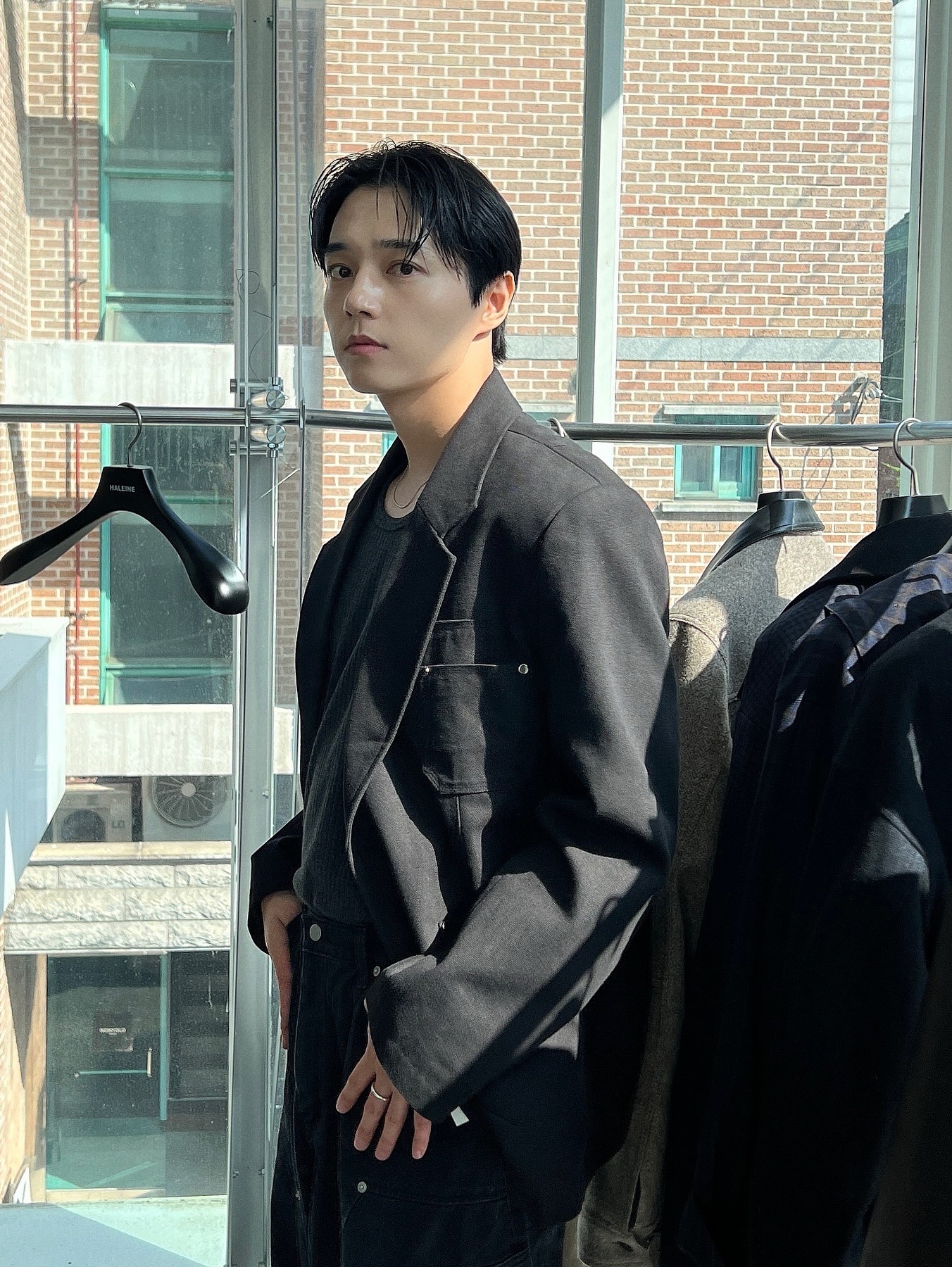 Haleine Patch Pocket Cotton Blazer Black (VJ303), Haleine Patch Pocket Denim Blazer Indigo (VJ304) 착용 스타일