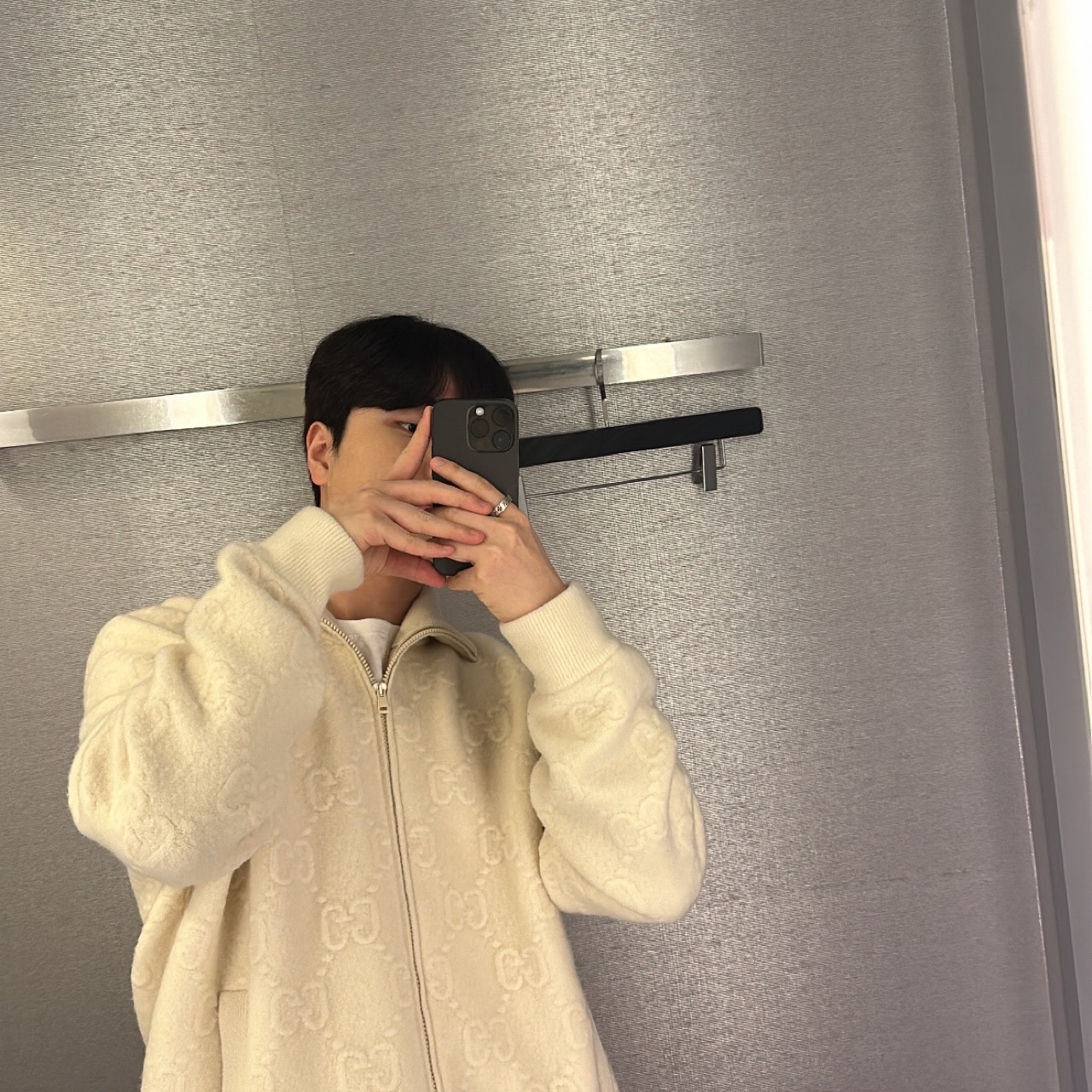 Gucci GG Felted Wool Zip Jacket Ivory 착용 스타일 - 1