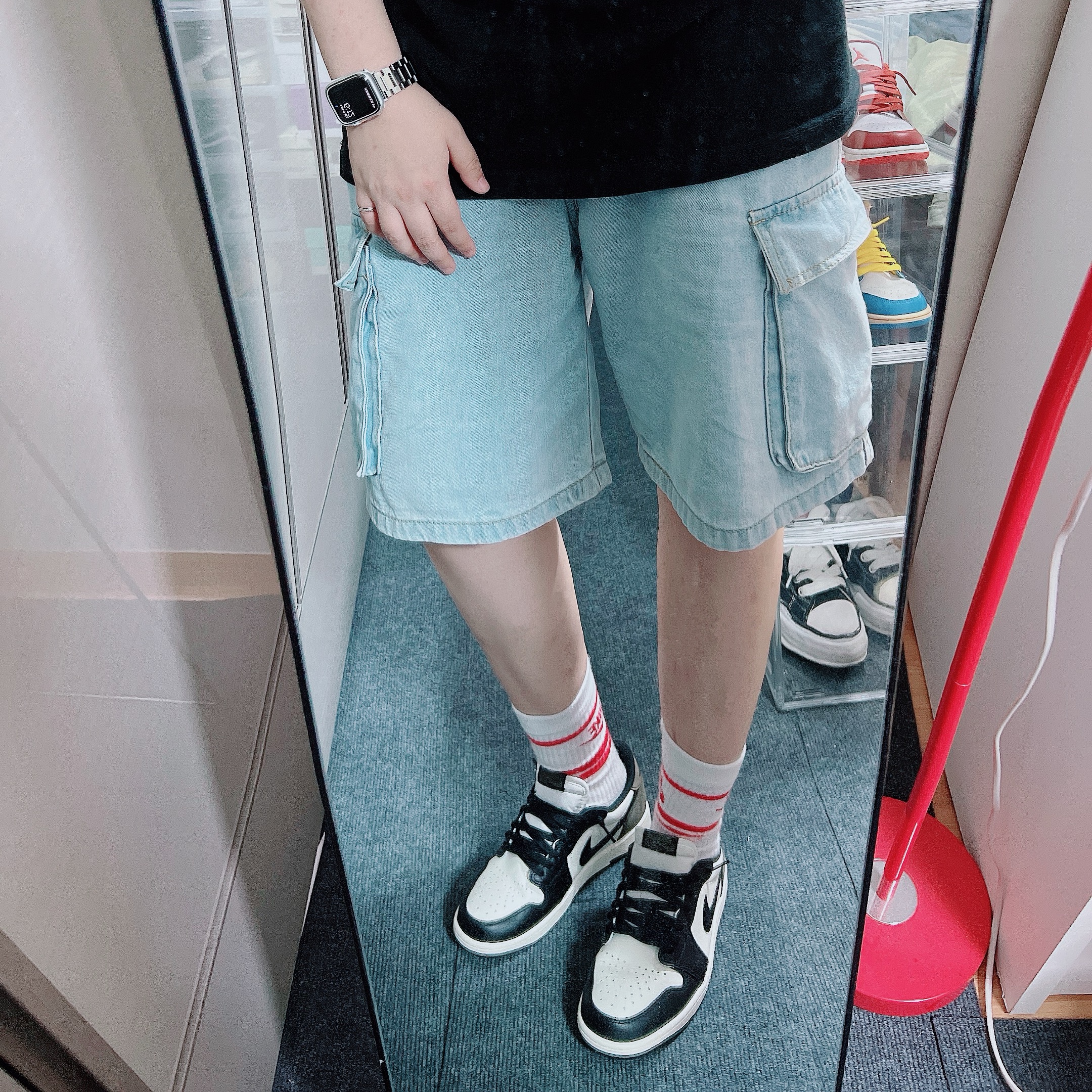 Jordan 1 Retro Low OG Mocha 착용 스타일 - 1