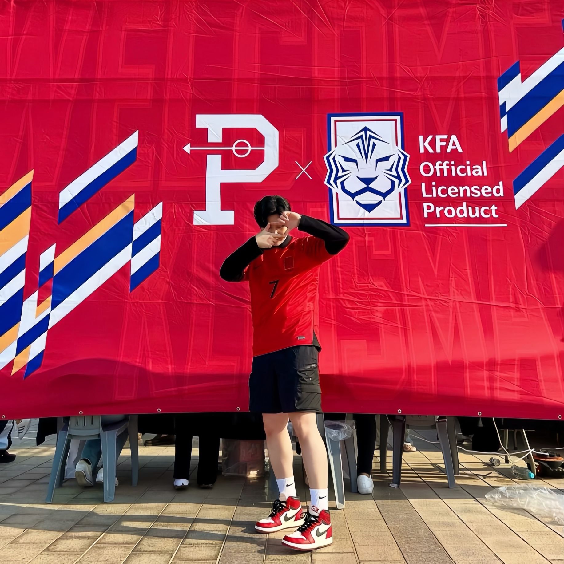 Jordan 1 Retro High OG Chicago 2022, Nike Korea Dri-Fit Stadium Home SS Jersey Global Red - Asia (Non Marking Ver.) 착용 스타일 - 1