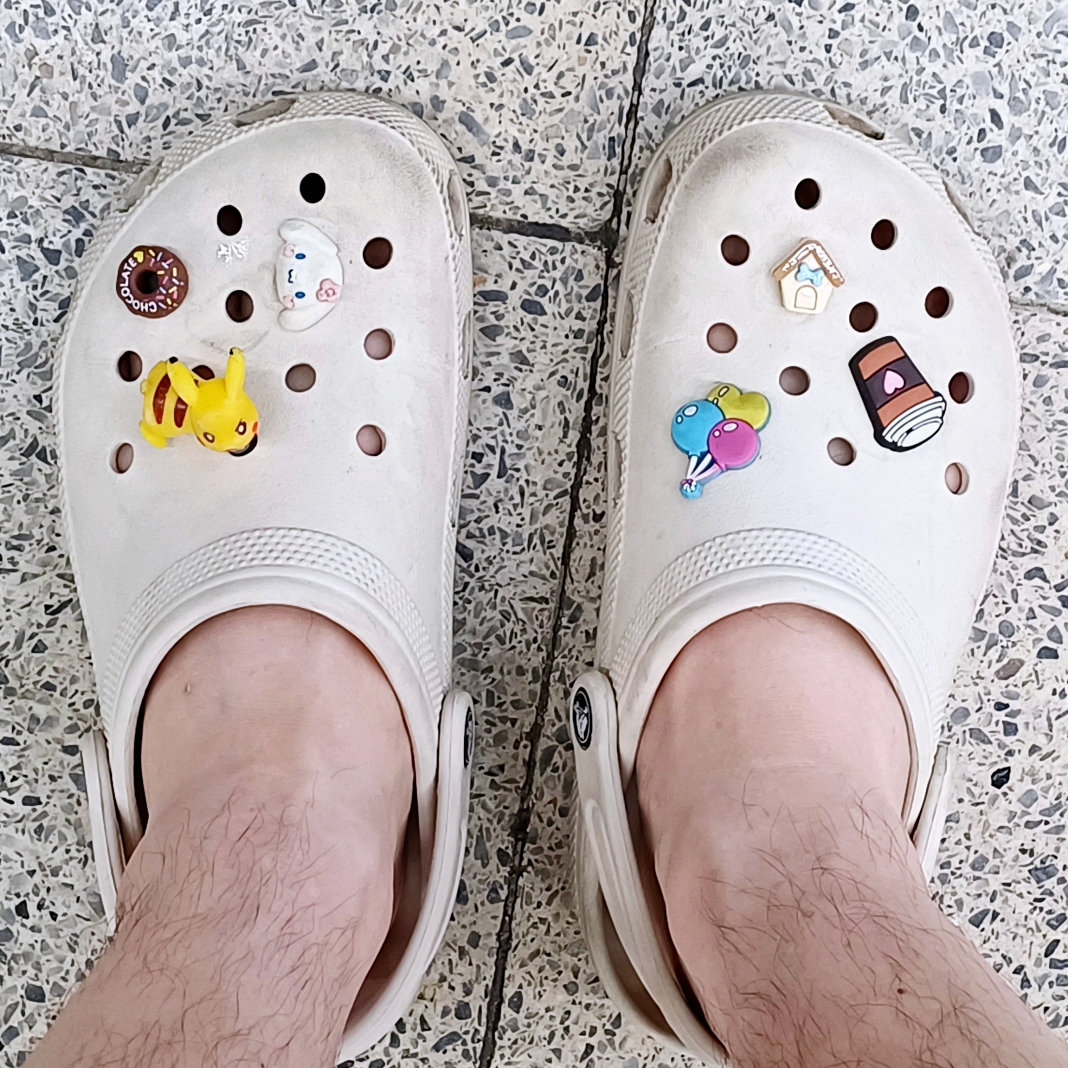 Crocs Classic Clog Stucco 착용 스타일