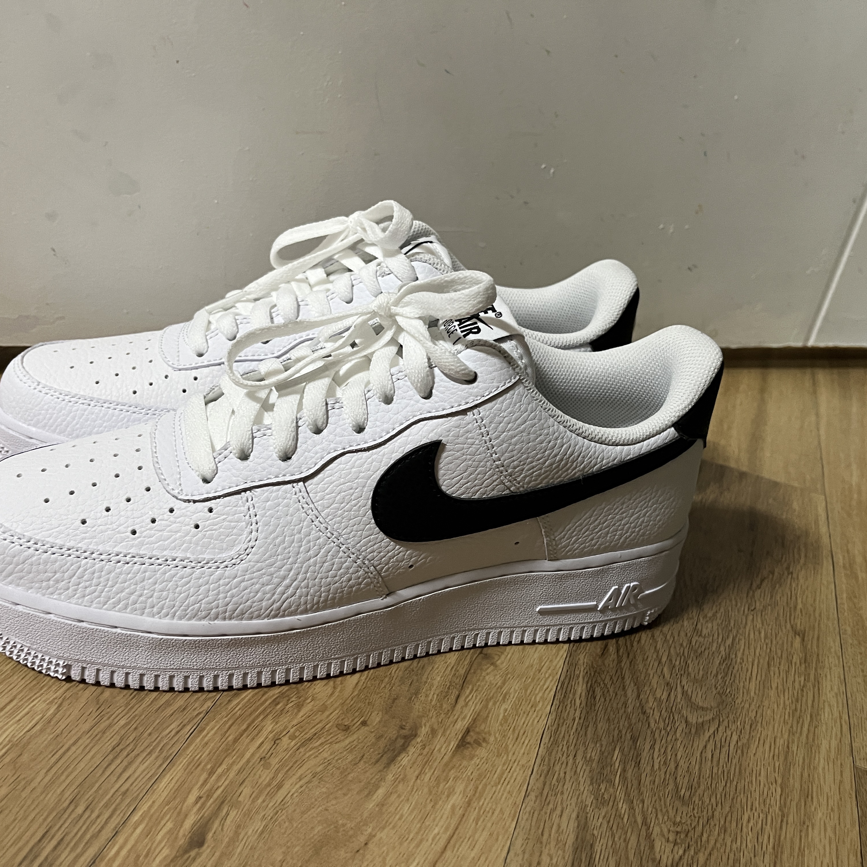 Nike Air Force 1 '07 White Black 착용 스타일