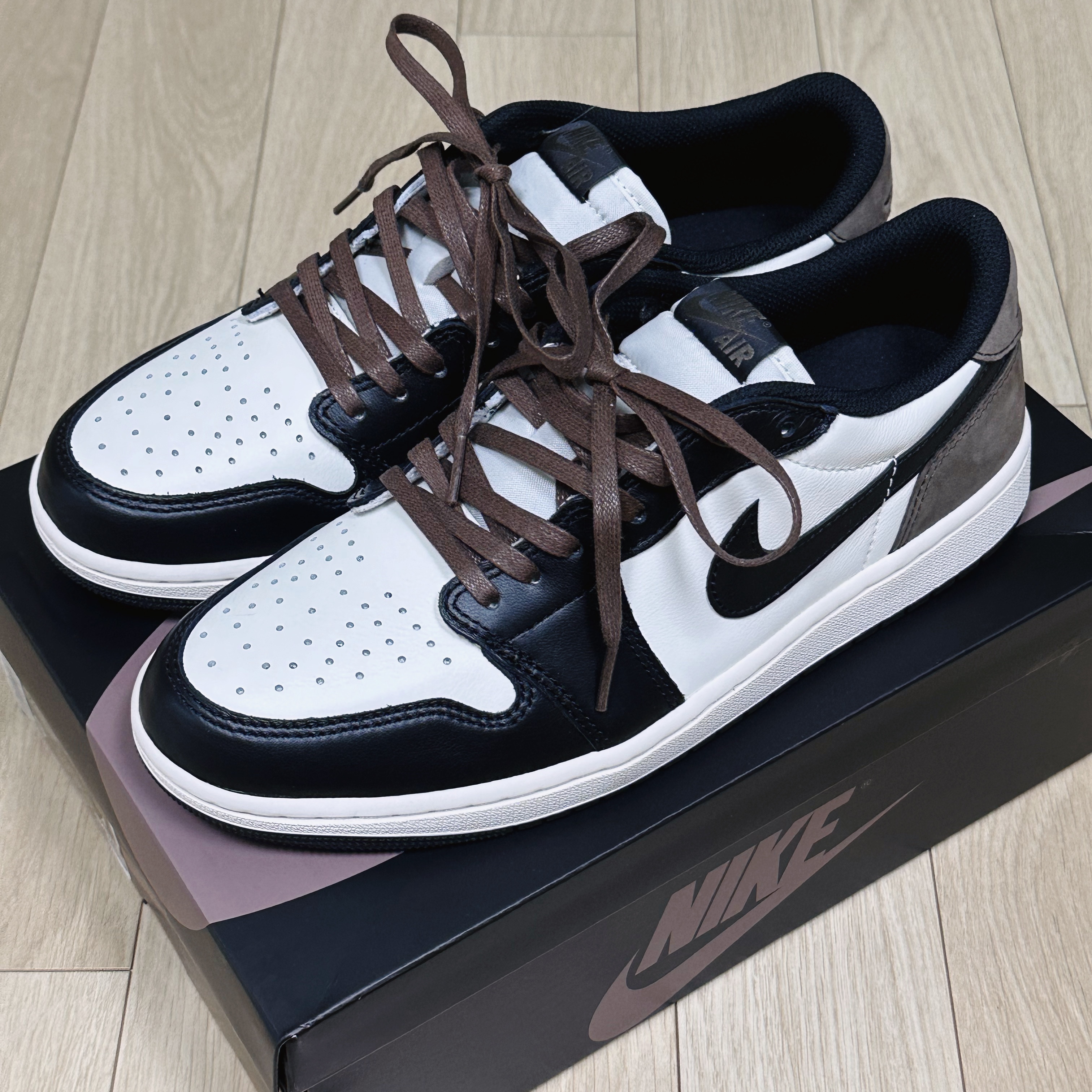 Jordan 1 Retro Low OG Mocha 착용 스타일