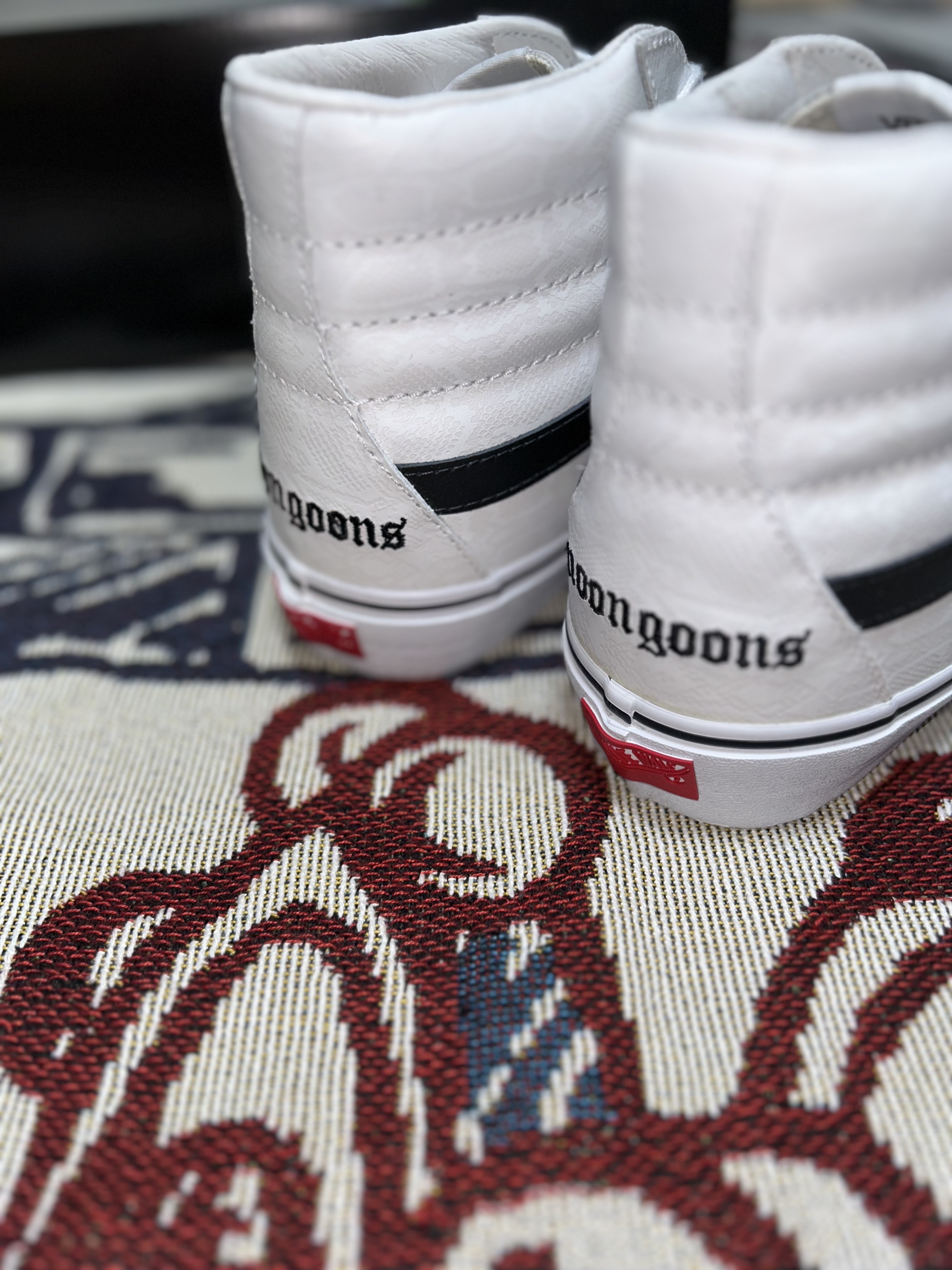 Vans Vault x Noon Goons Sk8-Hi Reissue LX White 착용 스타일 - 6