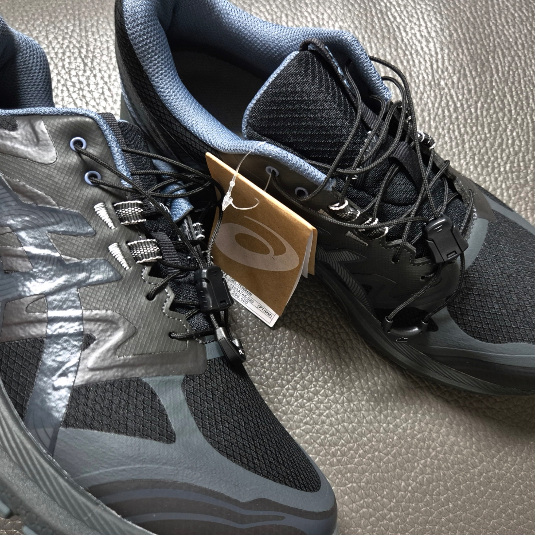 Asics x Sansan Gear Gel-Terrain Phantom Moon Mist 착용 스타일