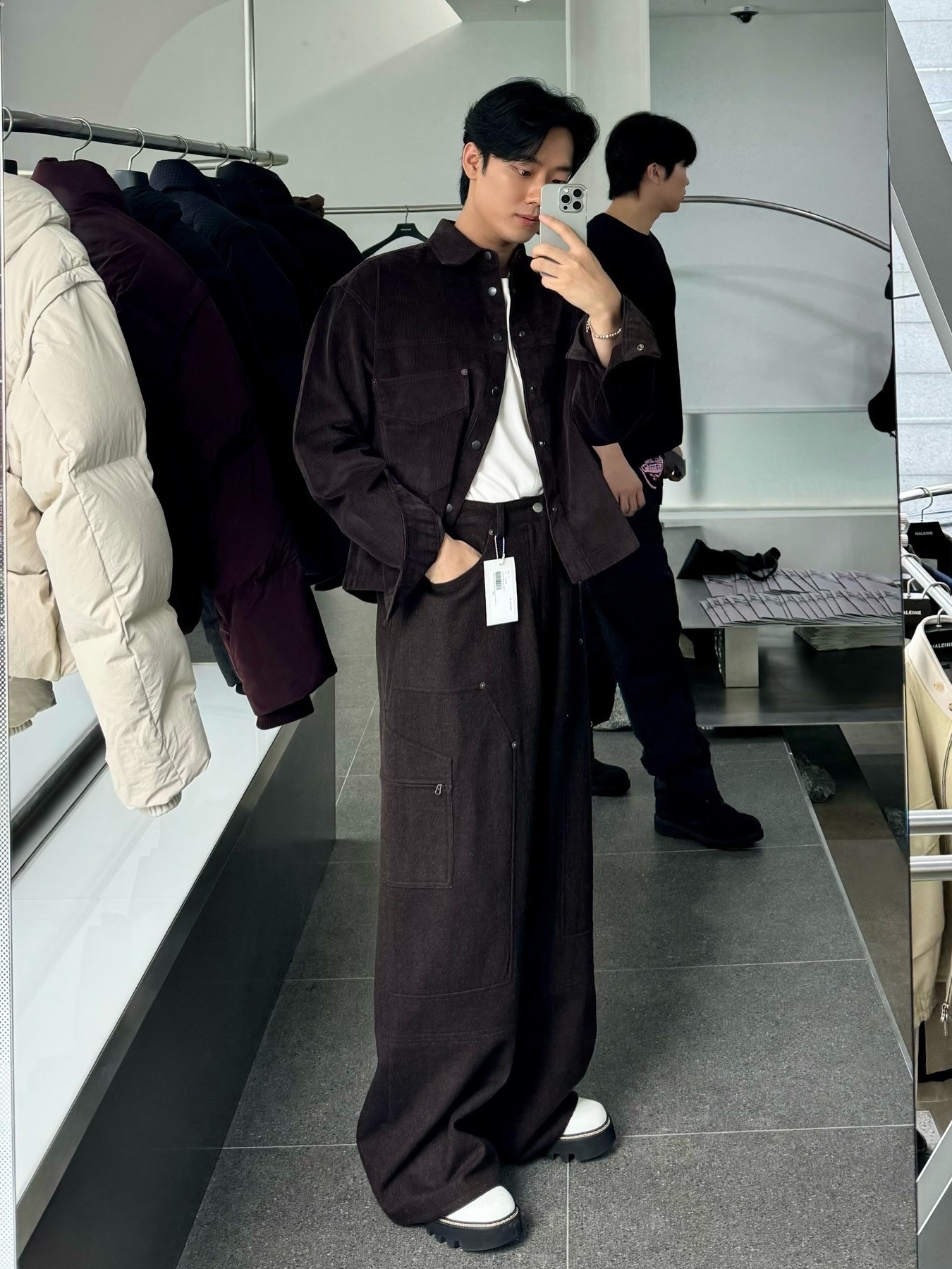Haleine Carpenter Cargo Wool Pants Brown (VB306), Haleine Carpenter Cargo Wool Pants Navy (VB307) 착용 스타일