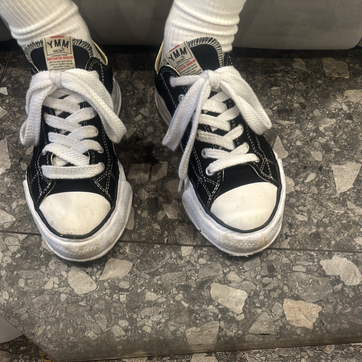 Maison Mihara Yasuhiro Peterson OG Sole Canvas Low Sneakers Black 착용 스타일