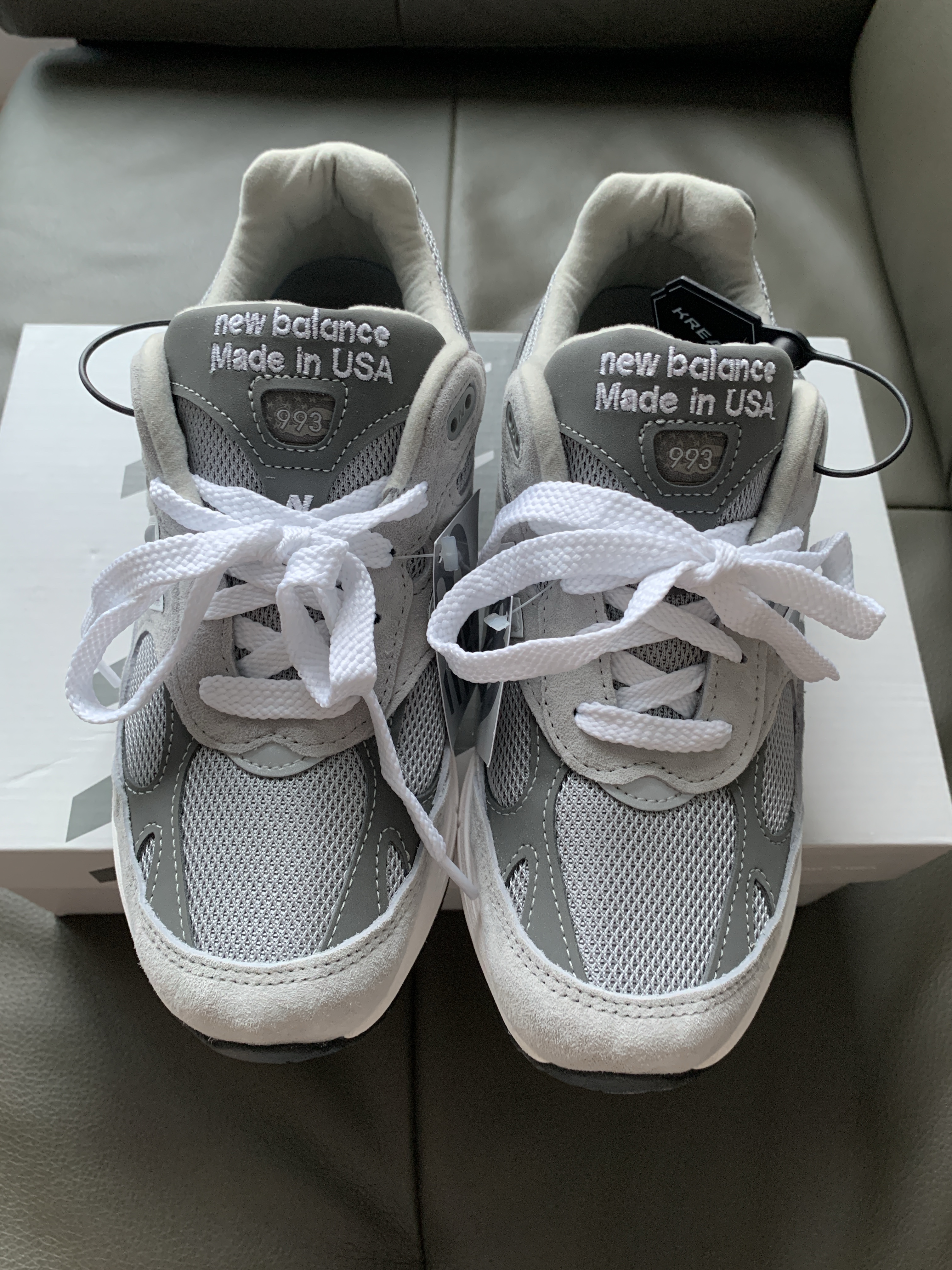 (W) New Balance 993 Made in USA Grey - B Standard 착용 스타일 - 3