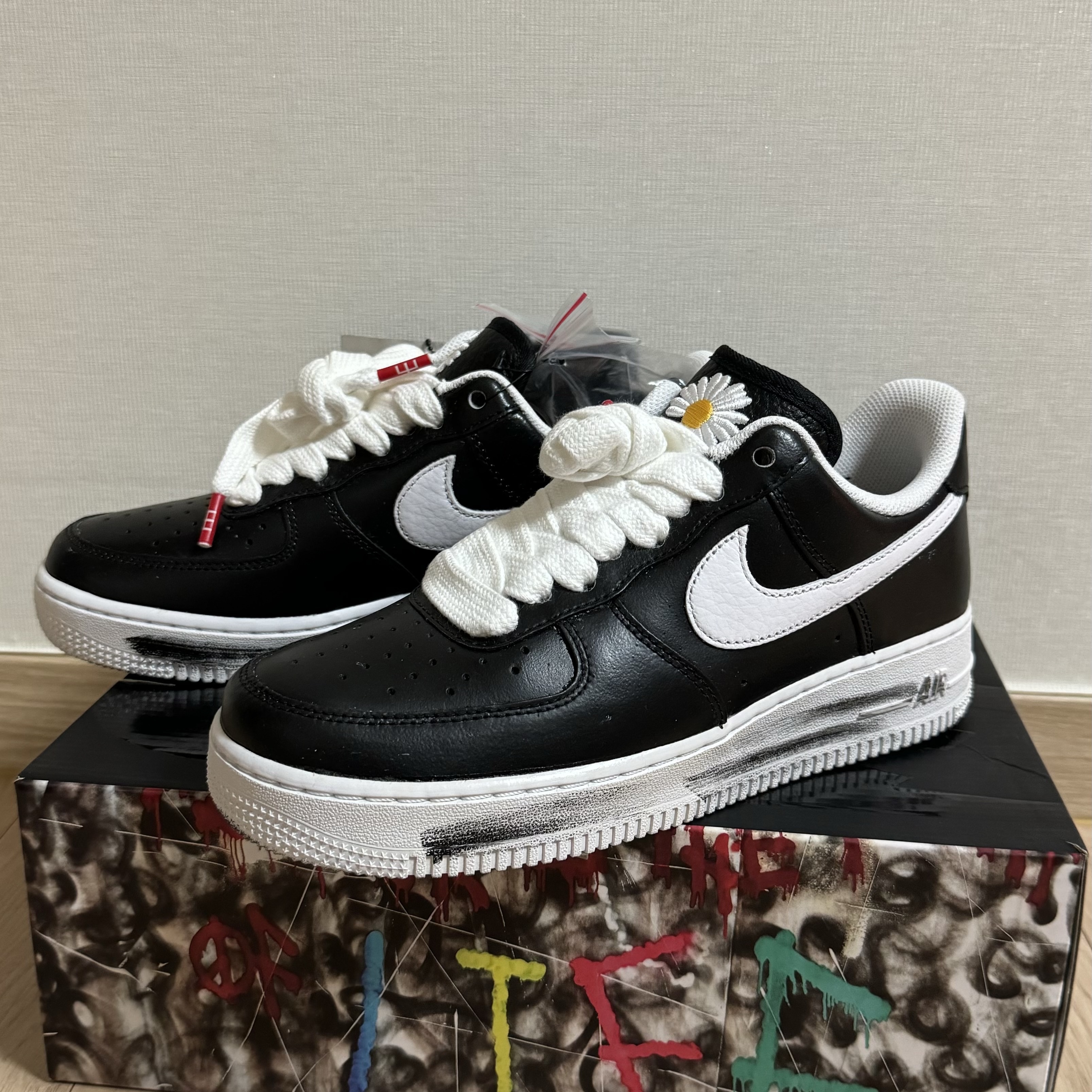 Nike x Peaceminusone Air Force 1 Low Para-Noise, Nike x Peaceminusone Air Force 1 Low Para-Noise 3.0 Black and Multicolor 착용 스타일 - 1