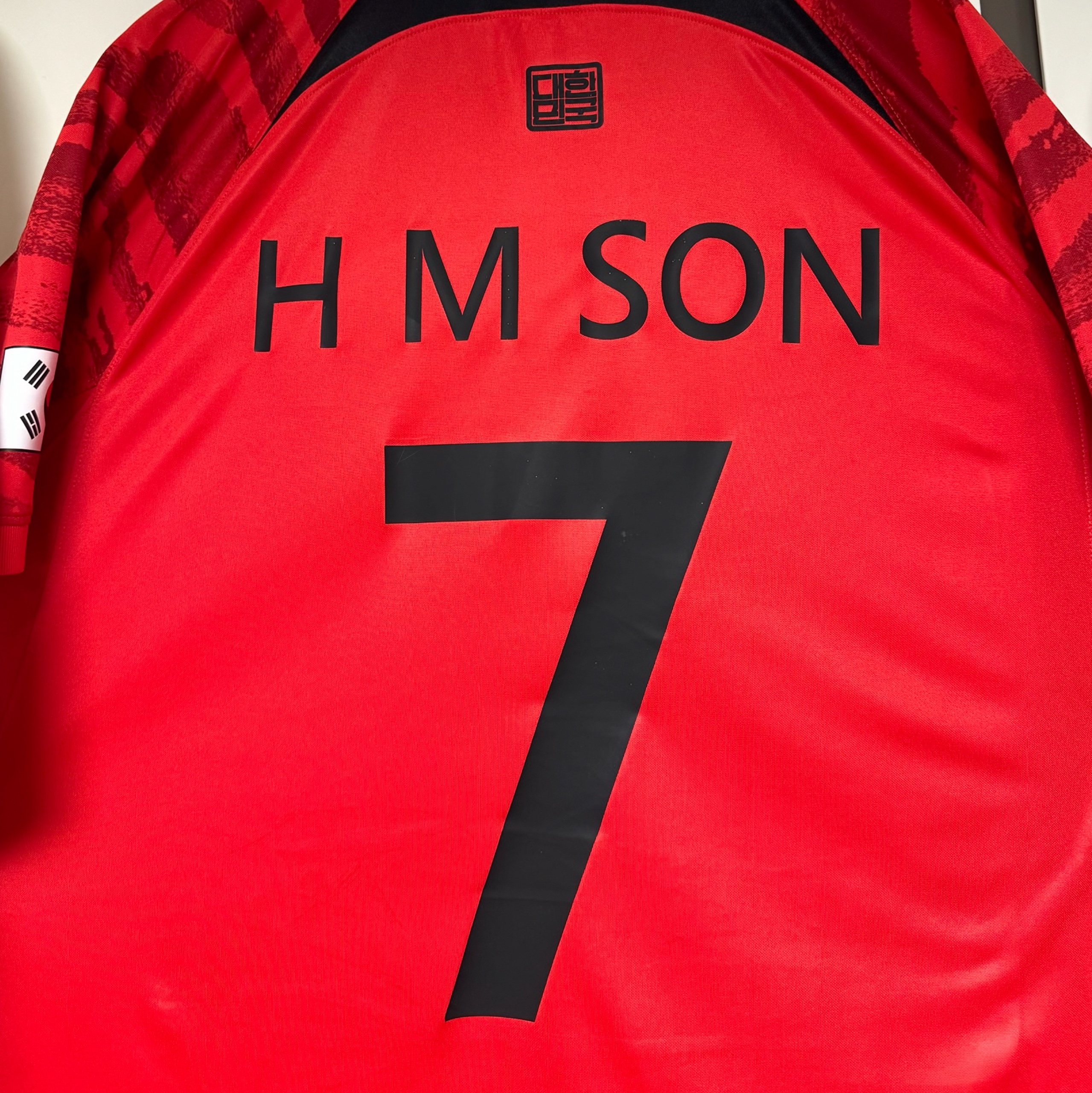 Jordan 1 Retro High OG Chicago 2022, Nike Korea Dri-Fit Stadium Home SS Jersey Global Red - Asia (Non Marking Ver.) 착용 스타일 - 2
