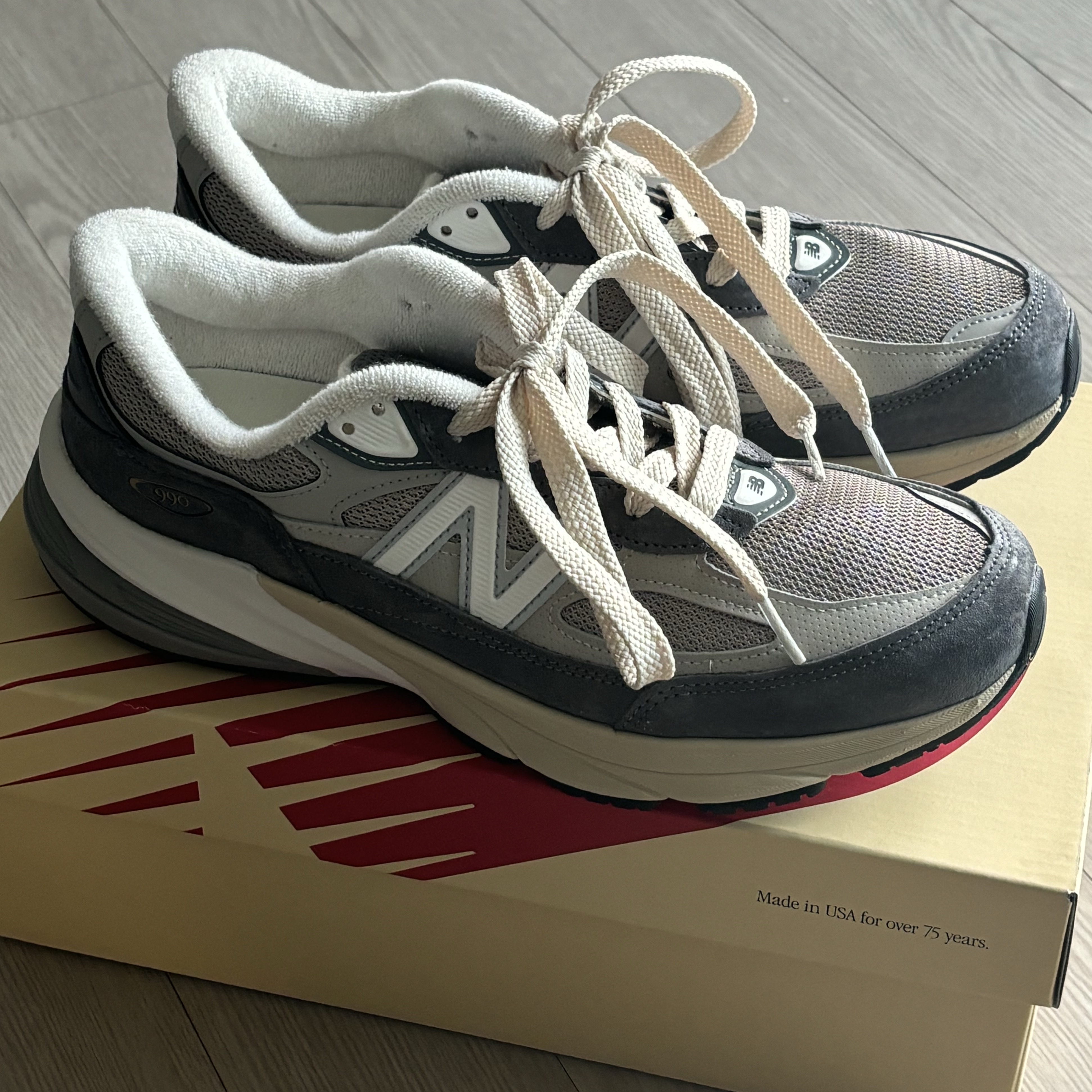 New Balance 990v6 Made in USA Castlerock Moonrock 착용 스타일 - 1