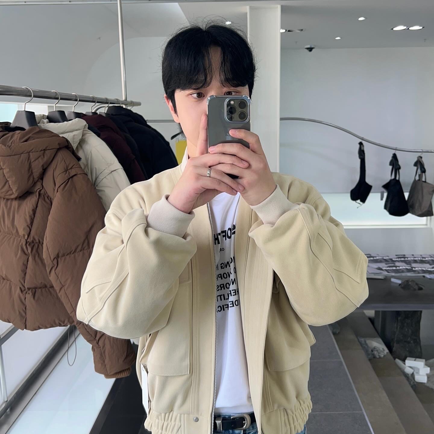 Haleine 3D Faux Suede Bomber Blouson Cream (VJ309), Haleine 3D Faux Suede Bomber Blouson Brown (VJ308) 착용 스타일