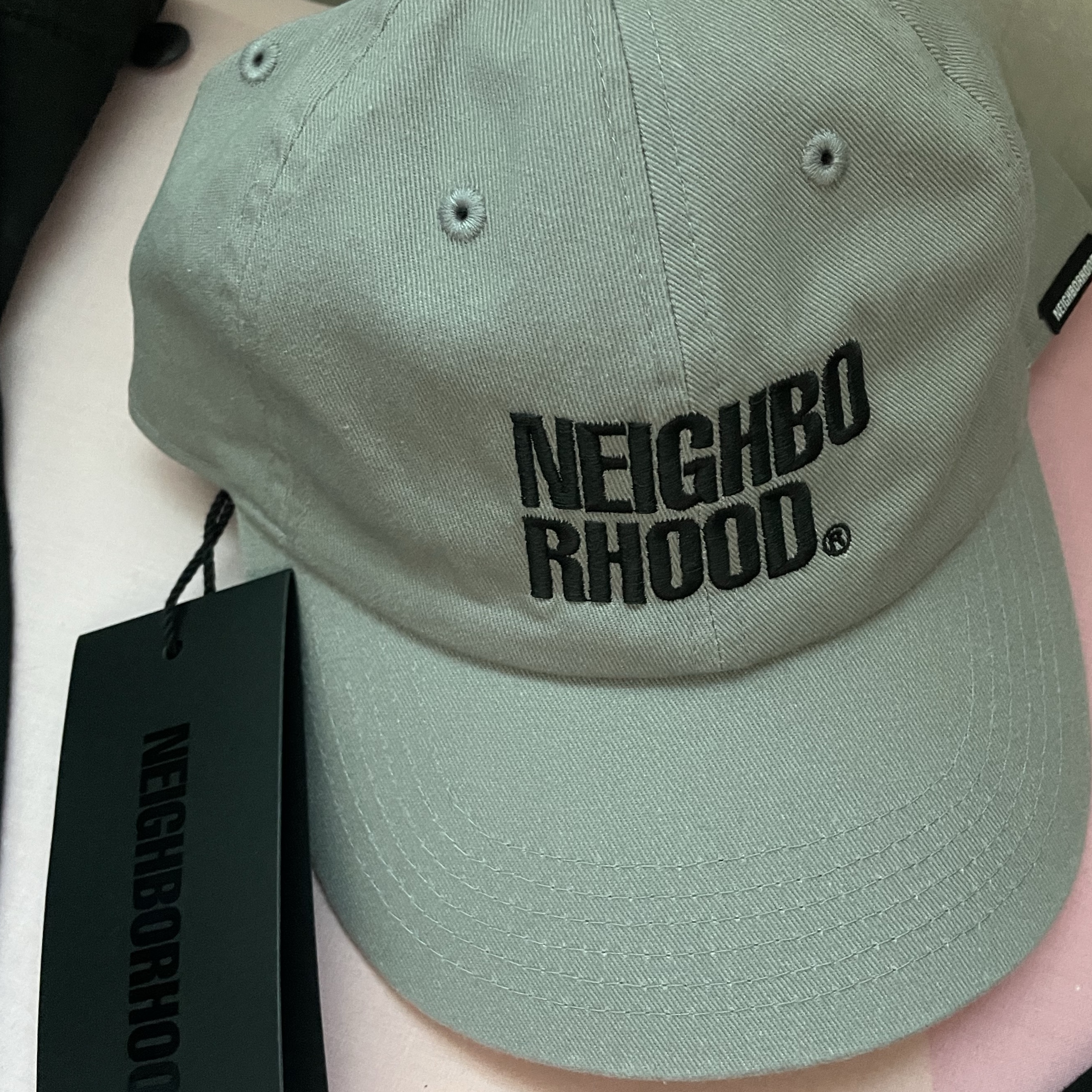 Neighborhood Dad Cap Gray 착용 스타일 - 2