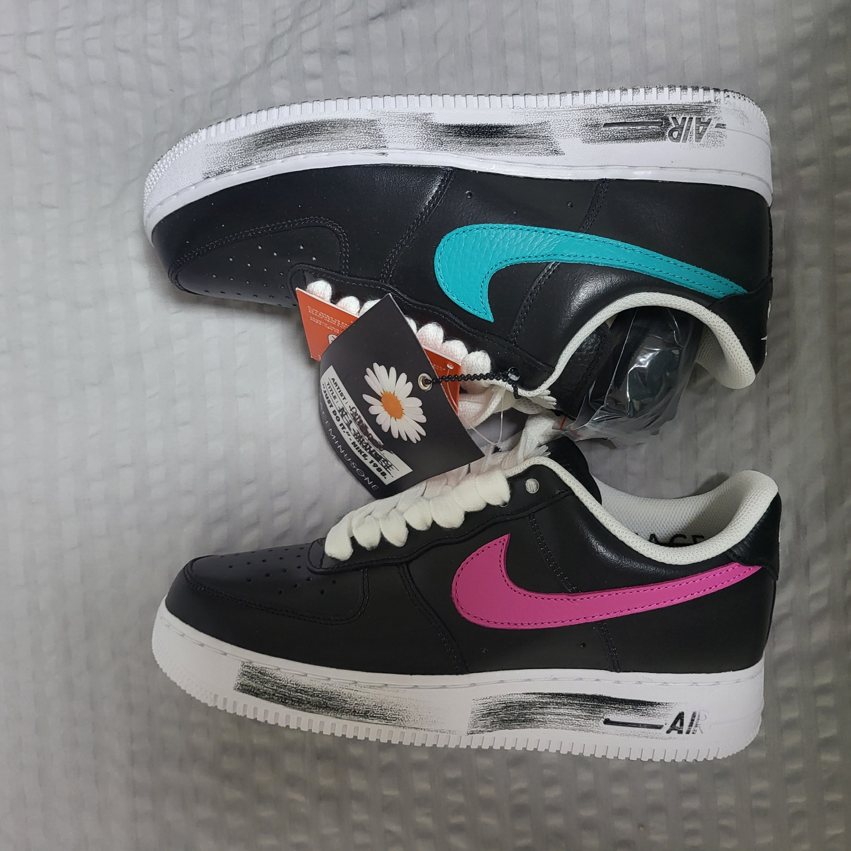 Nike x Peaceminusone Air Force 1 Low Para-Noise 3.0 Black and Multicolor 착용 스타일 - 3