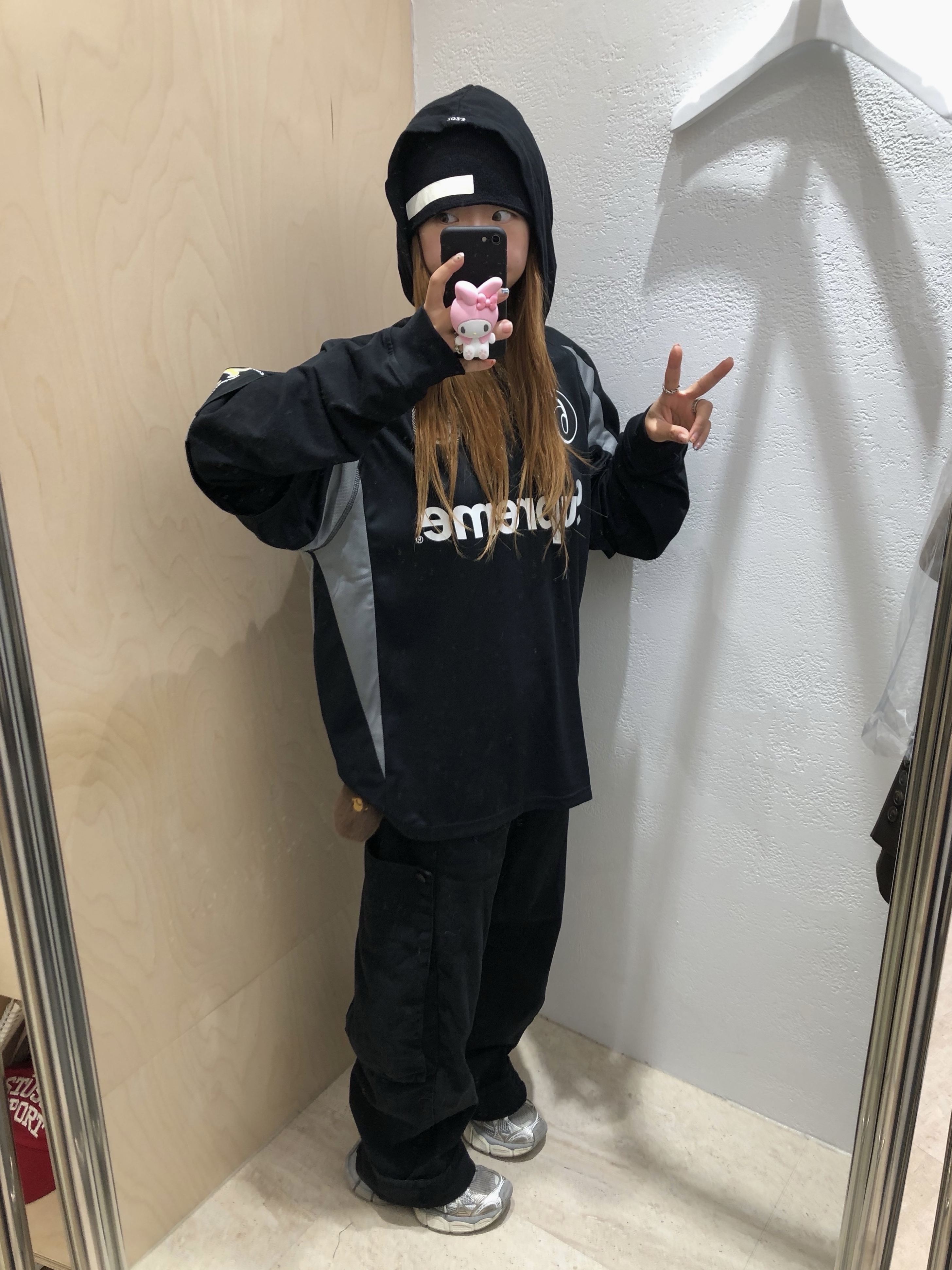 Supreme Hooded Soccer Jersey Black - 23FW, Balenciaga 3XL Sneakers Light Beige 착용 스타일