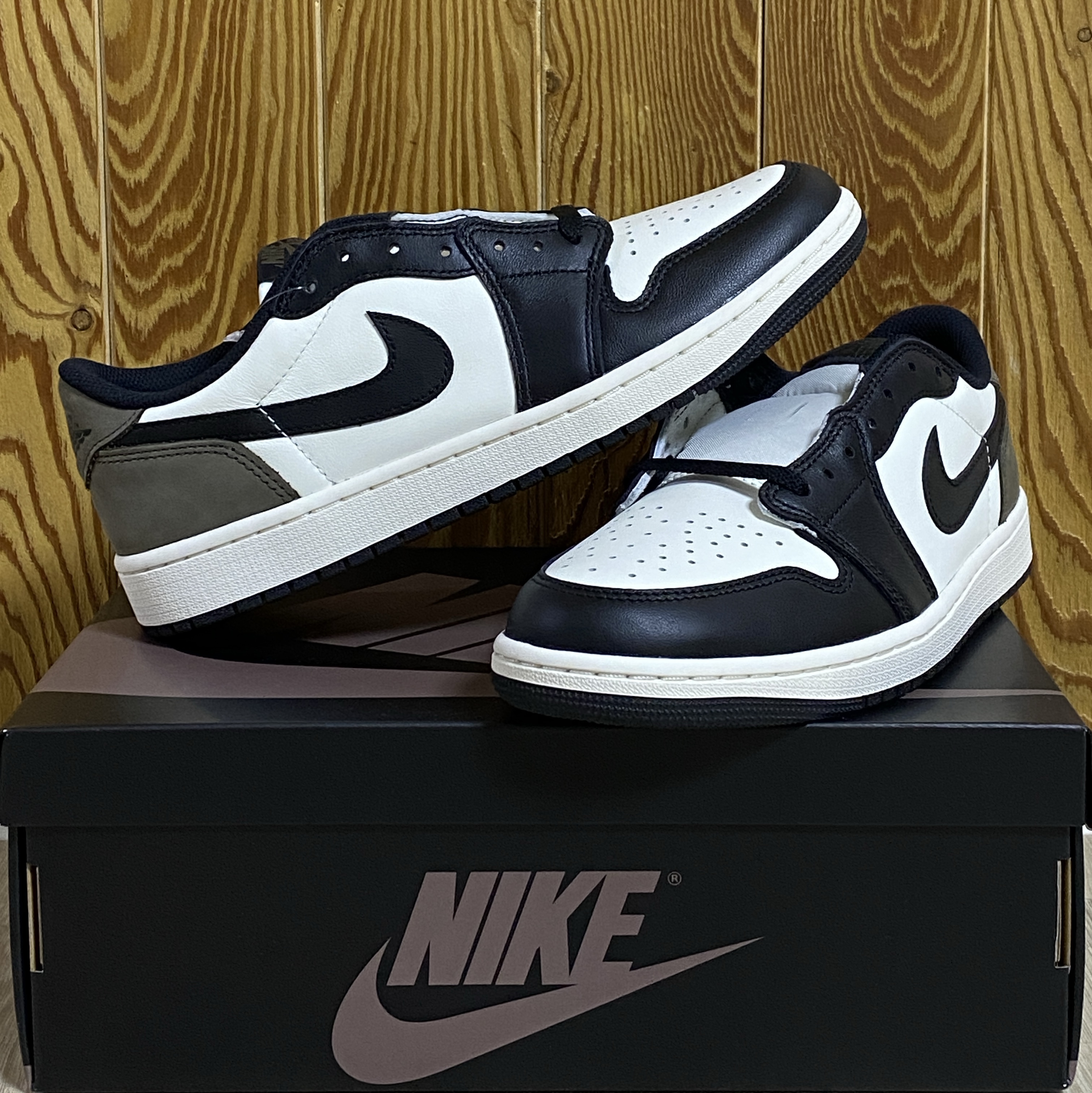 Jordan 1 Retro Low OG Mocha 착용 스타일