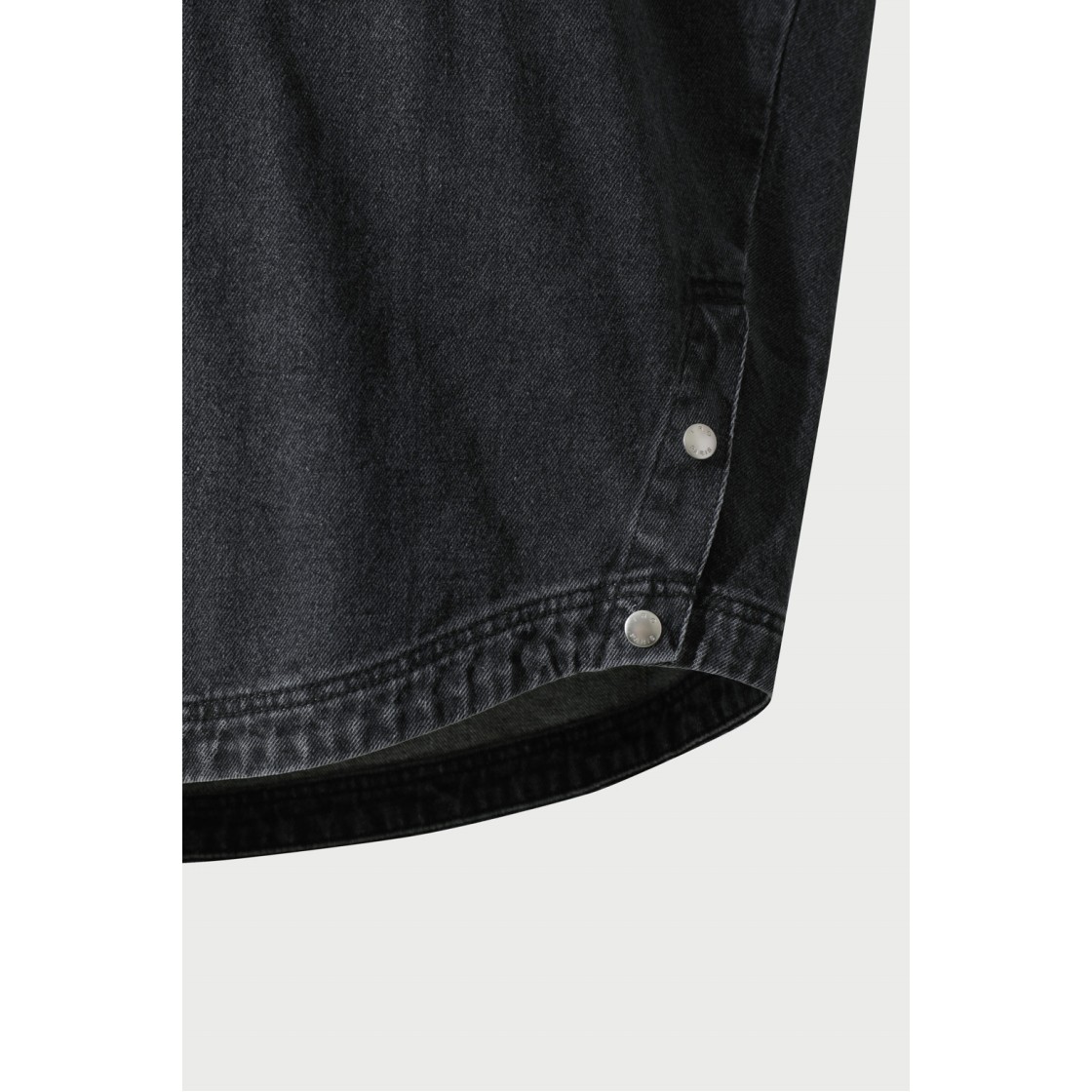 이로 벨벳 사이드 스냅 데님 셔츠 자켓 그레이(Iro Velvet Side Snap Loose Fit Denim Shirt Jacket Grey) - 5