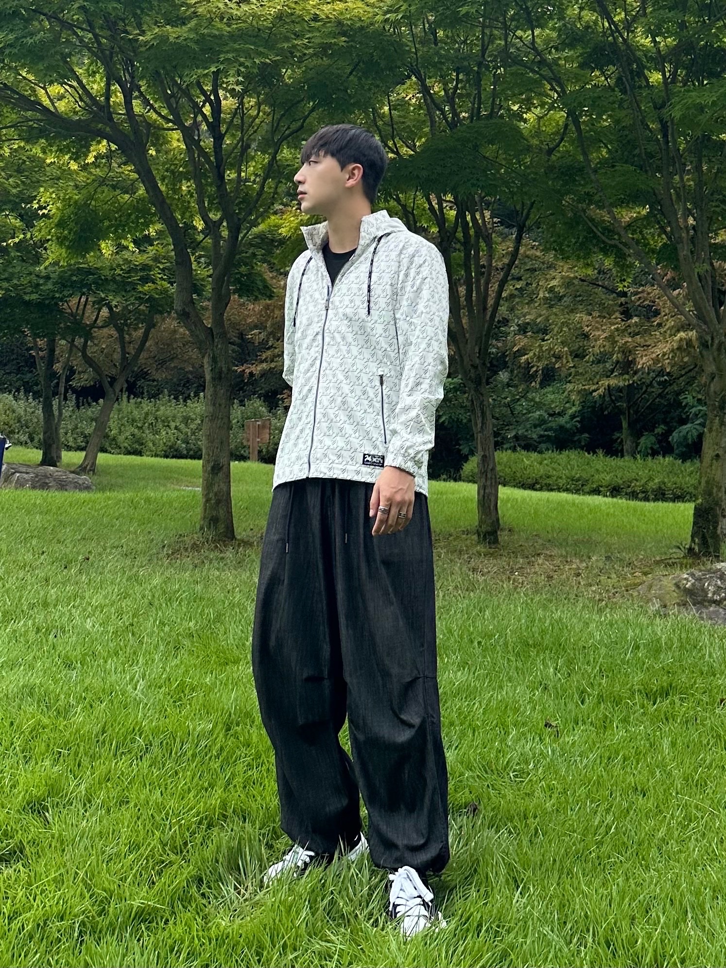 Maison Mihara Yasuhiro Peterson OG Sole Canvas Low Sneakers Black 착용 스타일 - 1