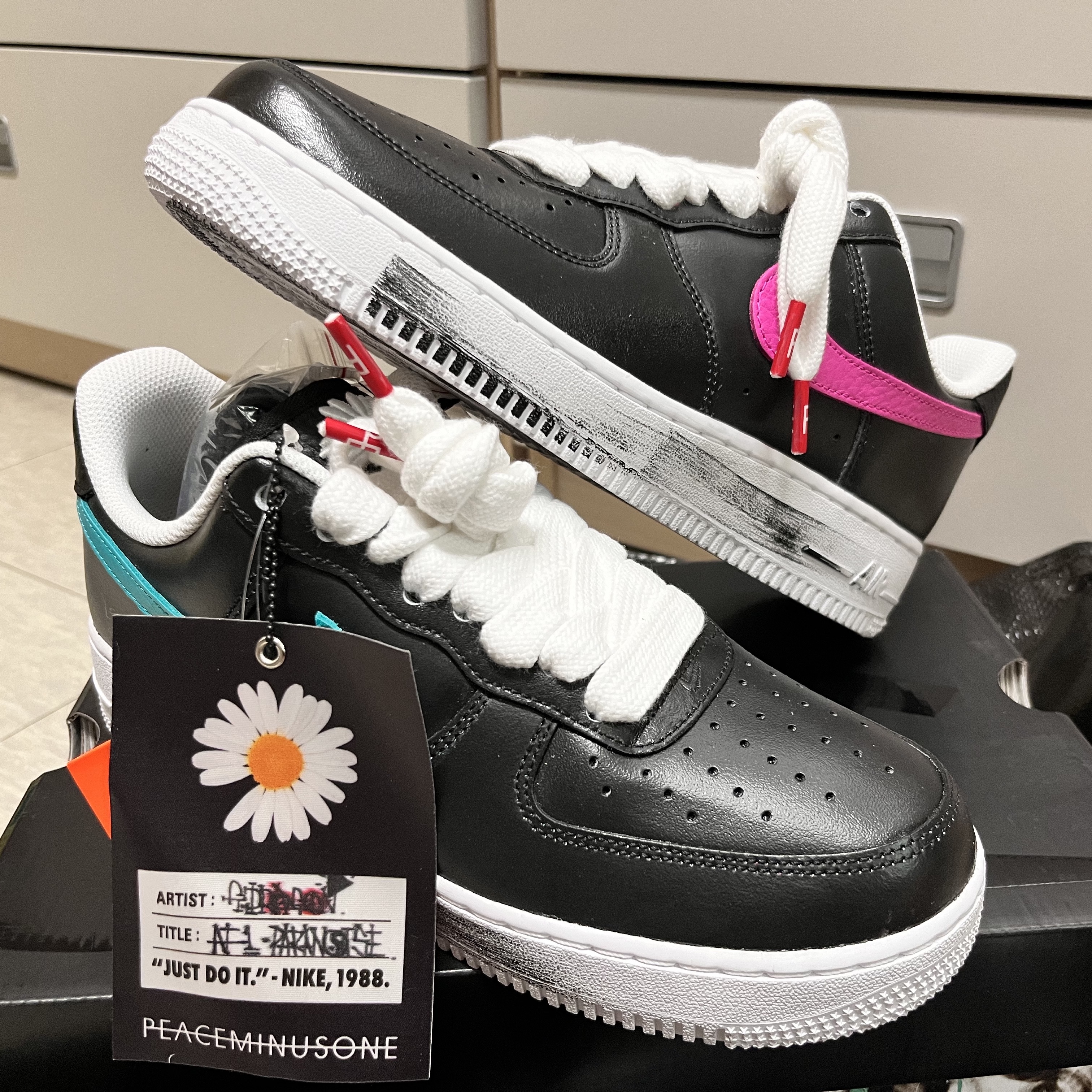 Nike x Peaceminusone Air Force 1 Low Para-Noise 3.0 Black and Multicolor 착용 스타일 - 3