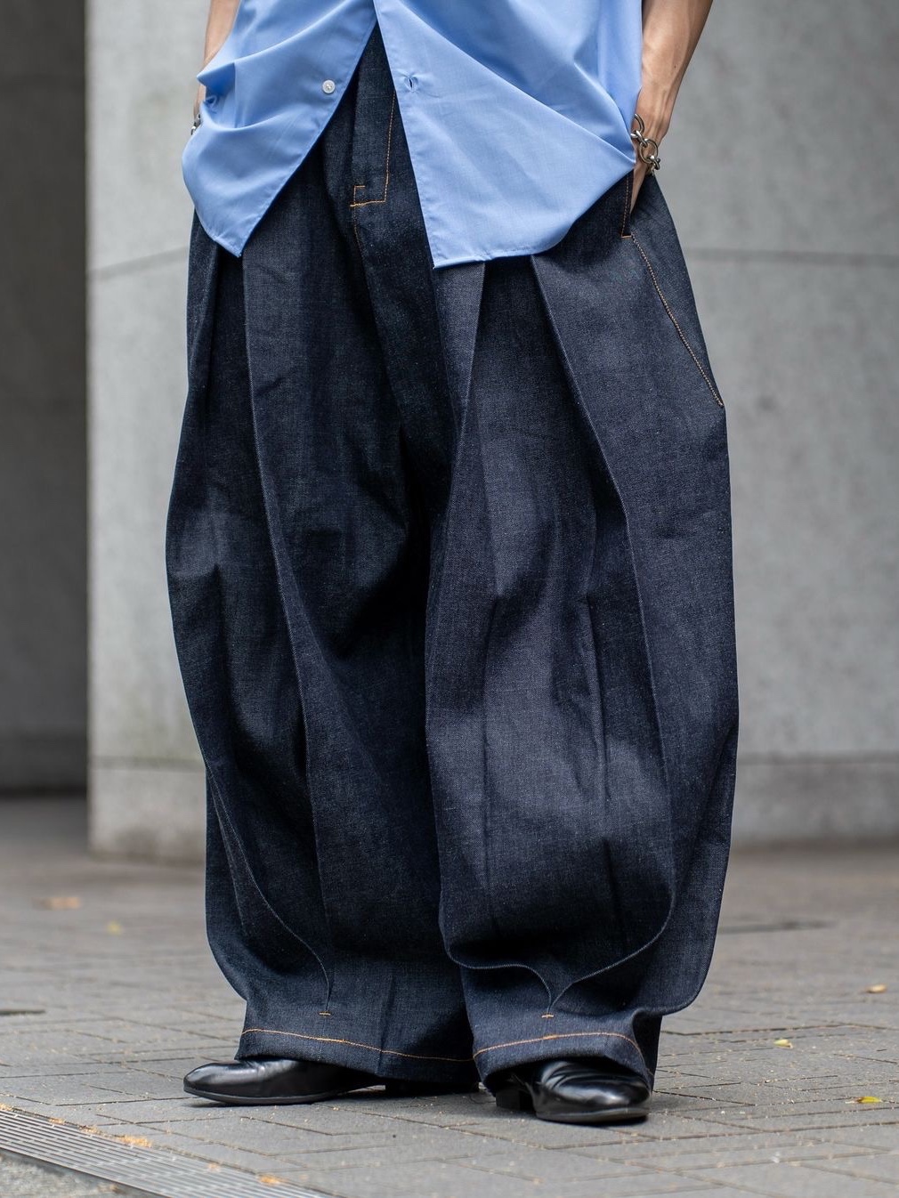 Sage Nation Box Pleat Trouser Denim Raw Denim - 24FW 착용 스타일 - 1