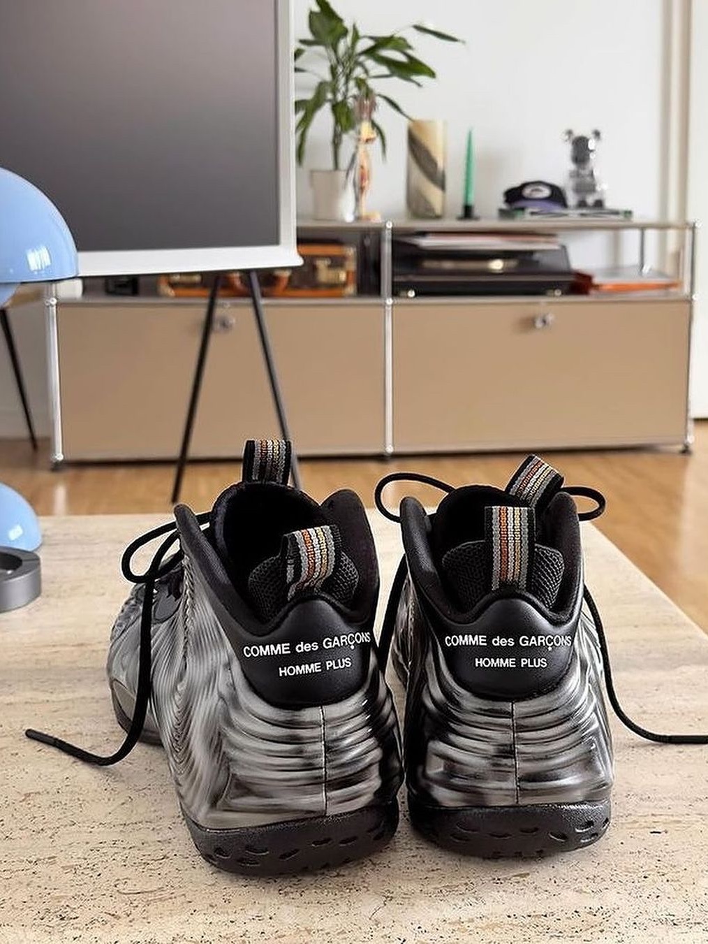 Nike x Comme des Garcons Homme Plus Air Foamposite One SP Black White 착용 스타일 - 2