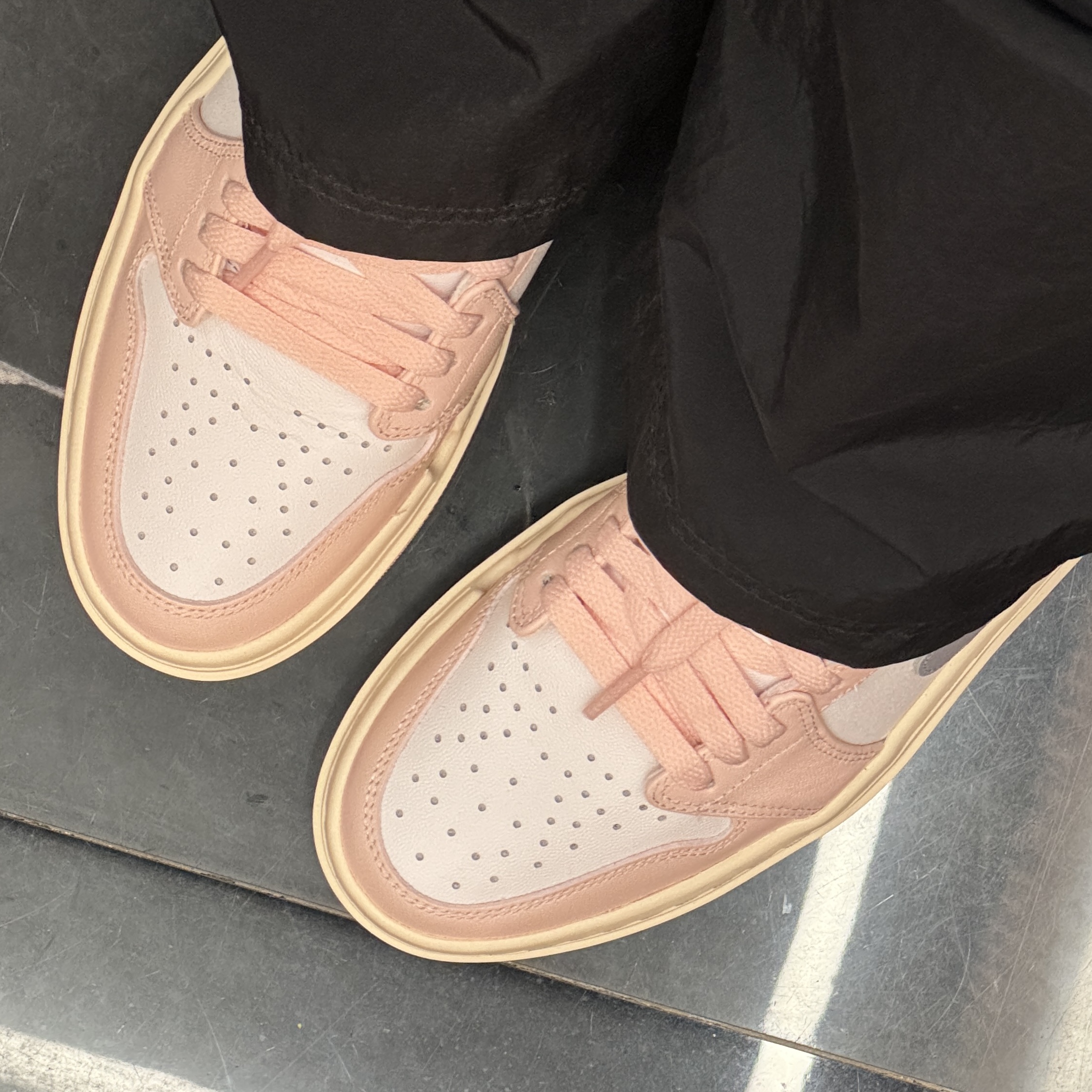 (W) Jordan 1 Elevate Low Atmosphere 착용 스타일 - 2