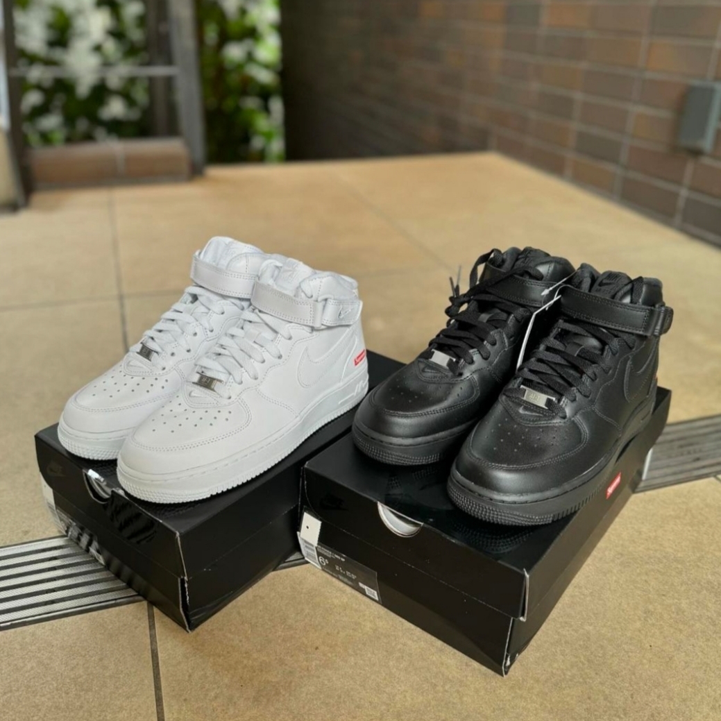 Nike x Supreme Air Force 1 Mid White, Nike x Supreme Air Force 1 Mid Black 착용 스타일 - 2