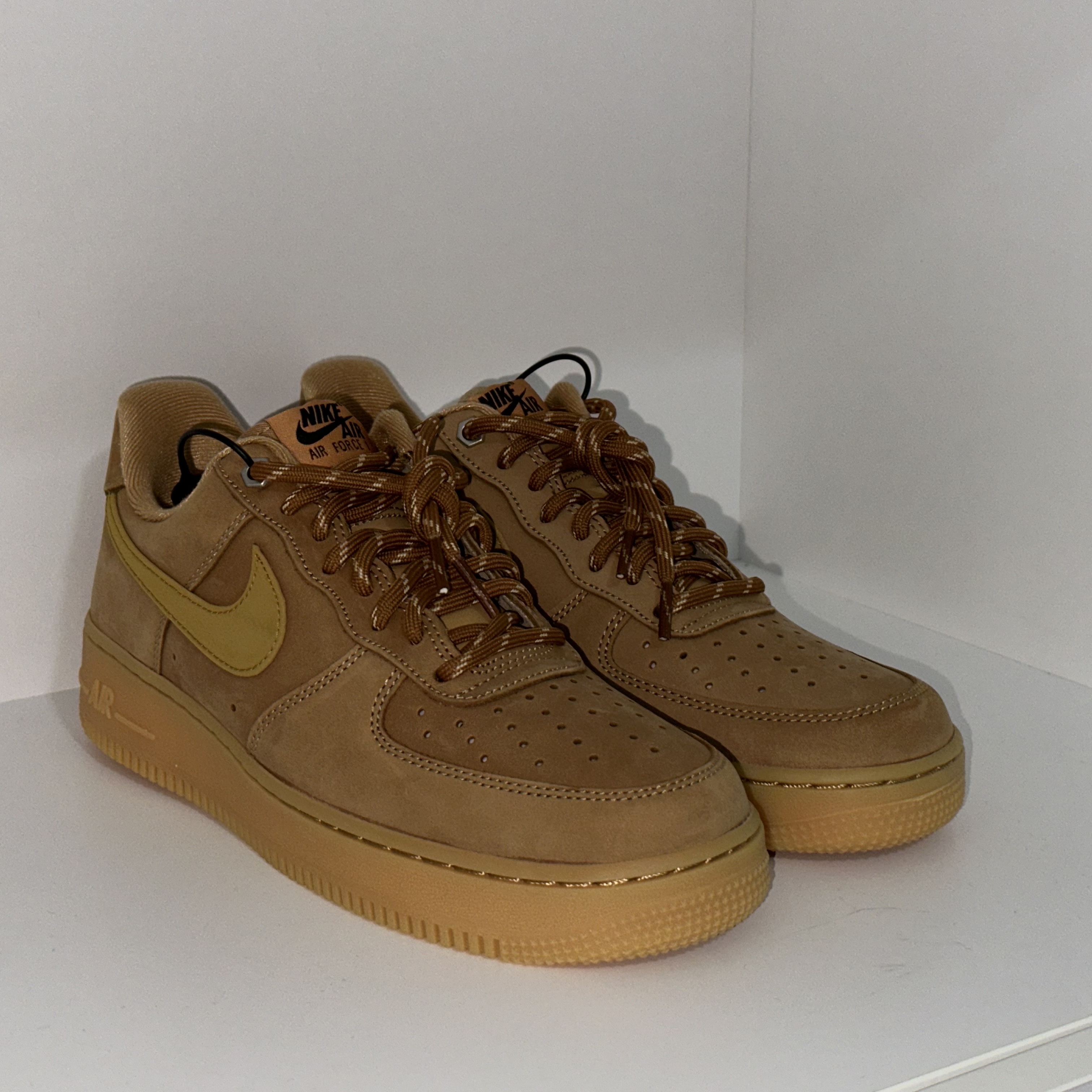 Nike Air Force 1 '07 WB Flax 착용 스타일 - 1