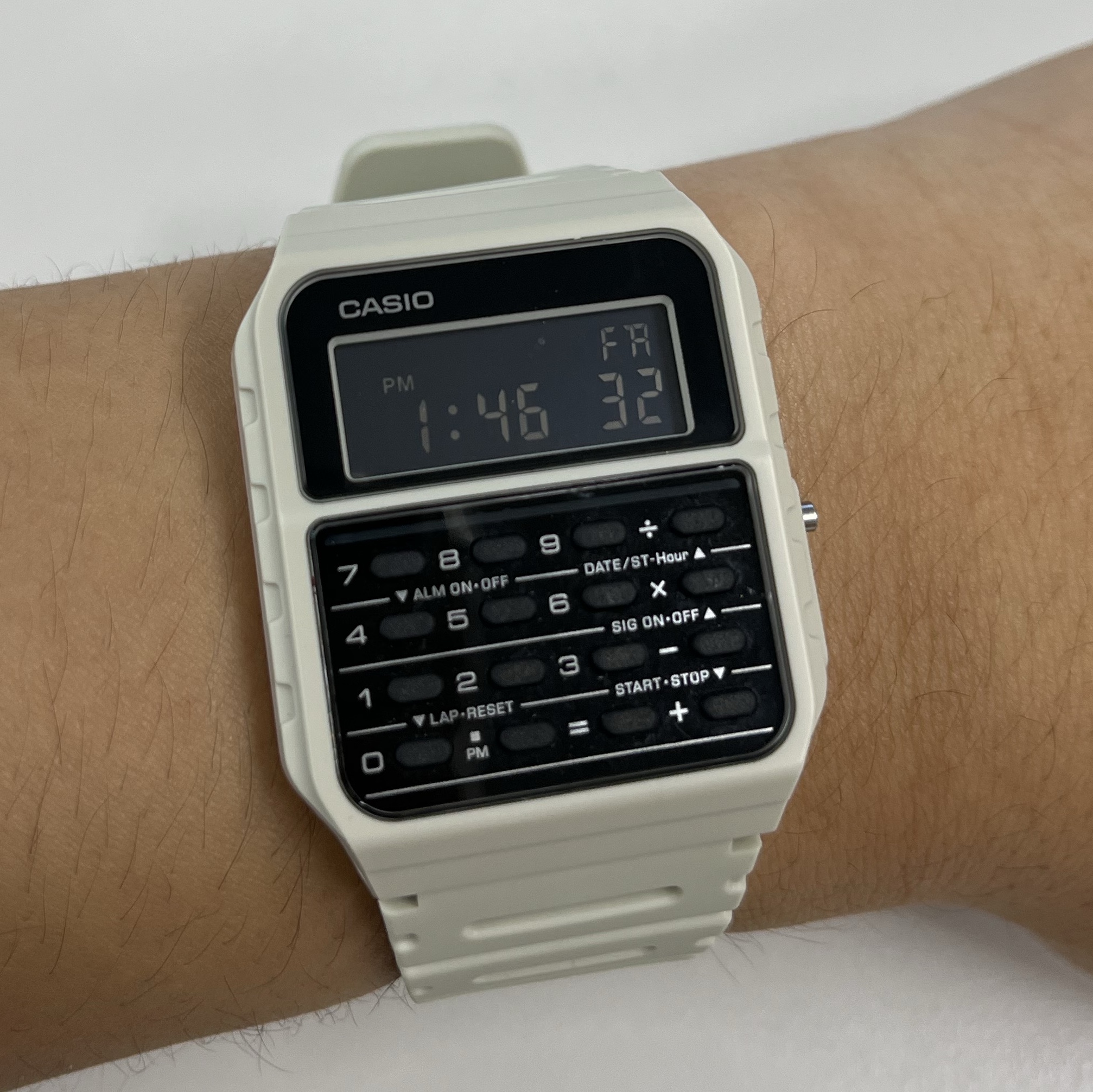 Casio CA-53WF-8B 착용 스타일